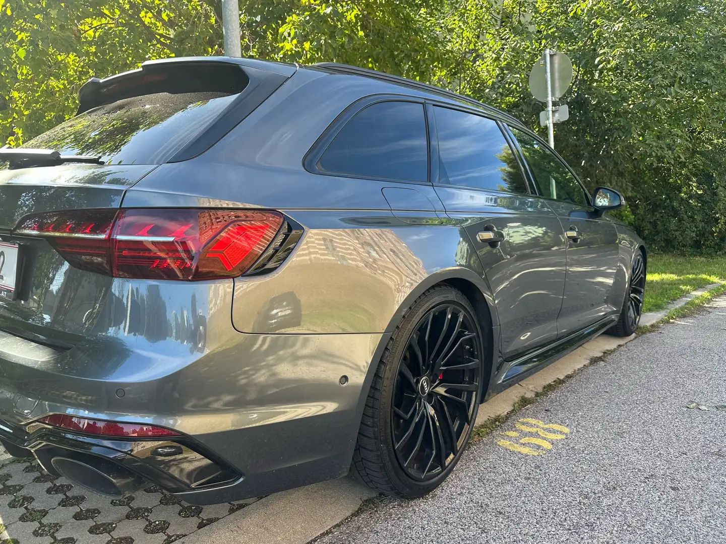 Audi RS4 Avant 2,9 TFSI Quattro Grau - 2