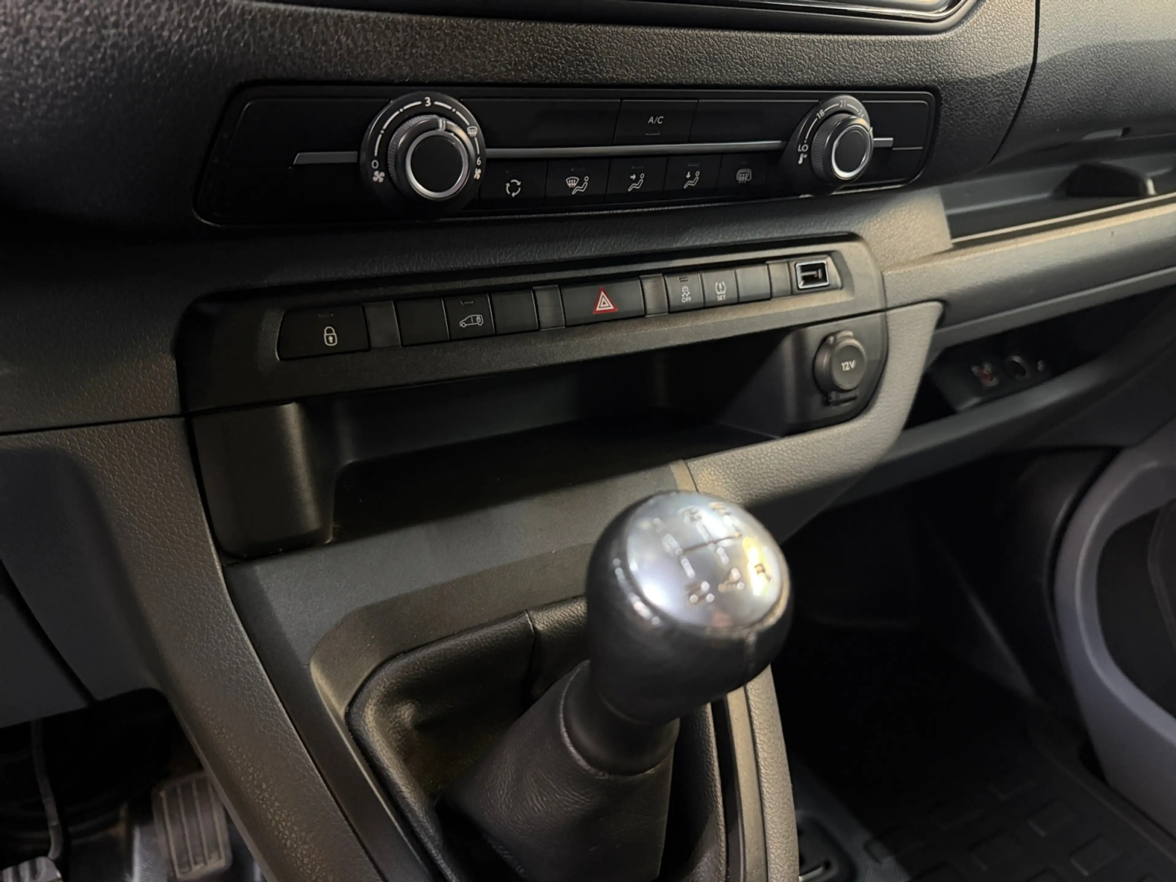 Toyota Proace Worker 1.6 D-4D Cool Comfort Long Euro 6- NAP 91dk — photo 10