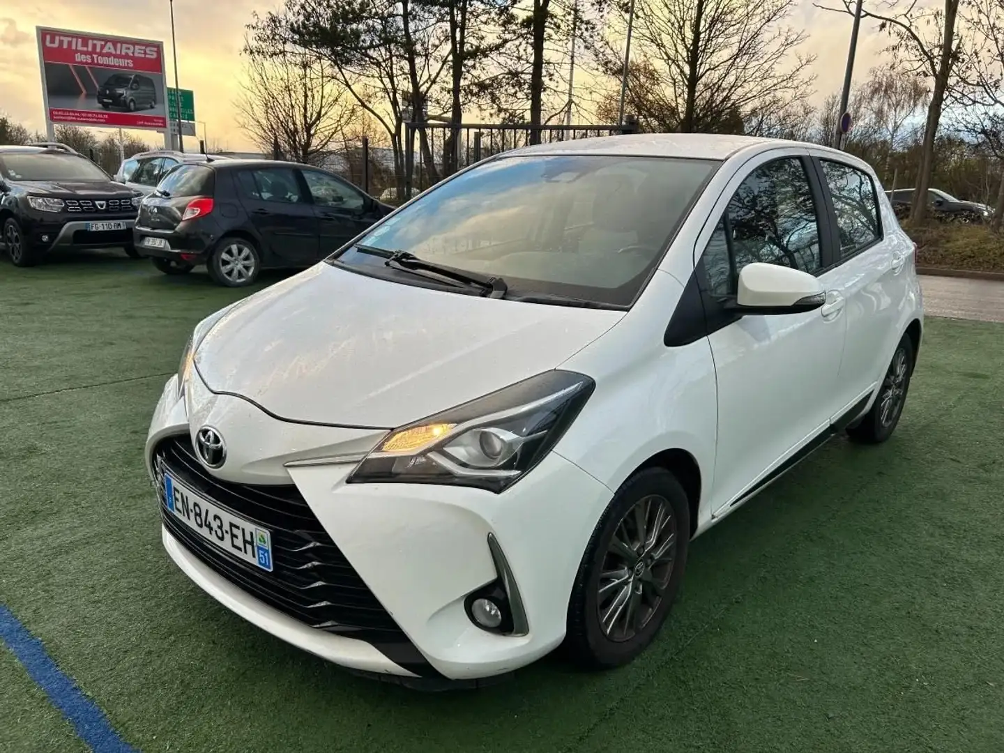 Toyota Yaris Société 2 places Réversible 5 places 1.4 D4D 90 DYNAMIC Blanc - 1
