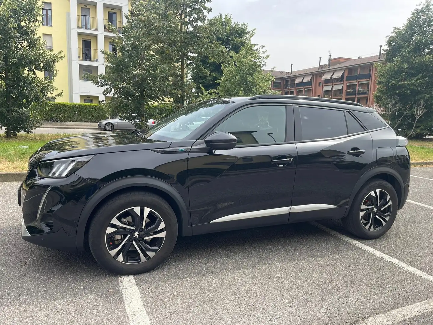 Peugeot 2008 e-2008 GT Pack 100kW Nero - 2