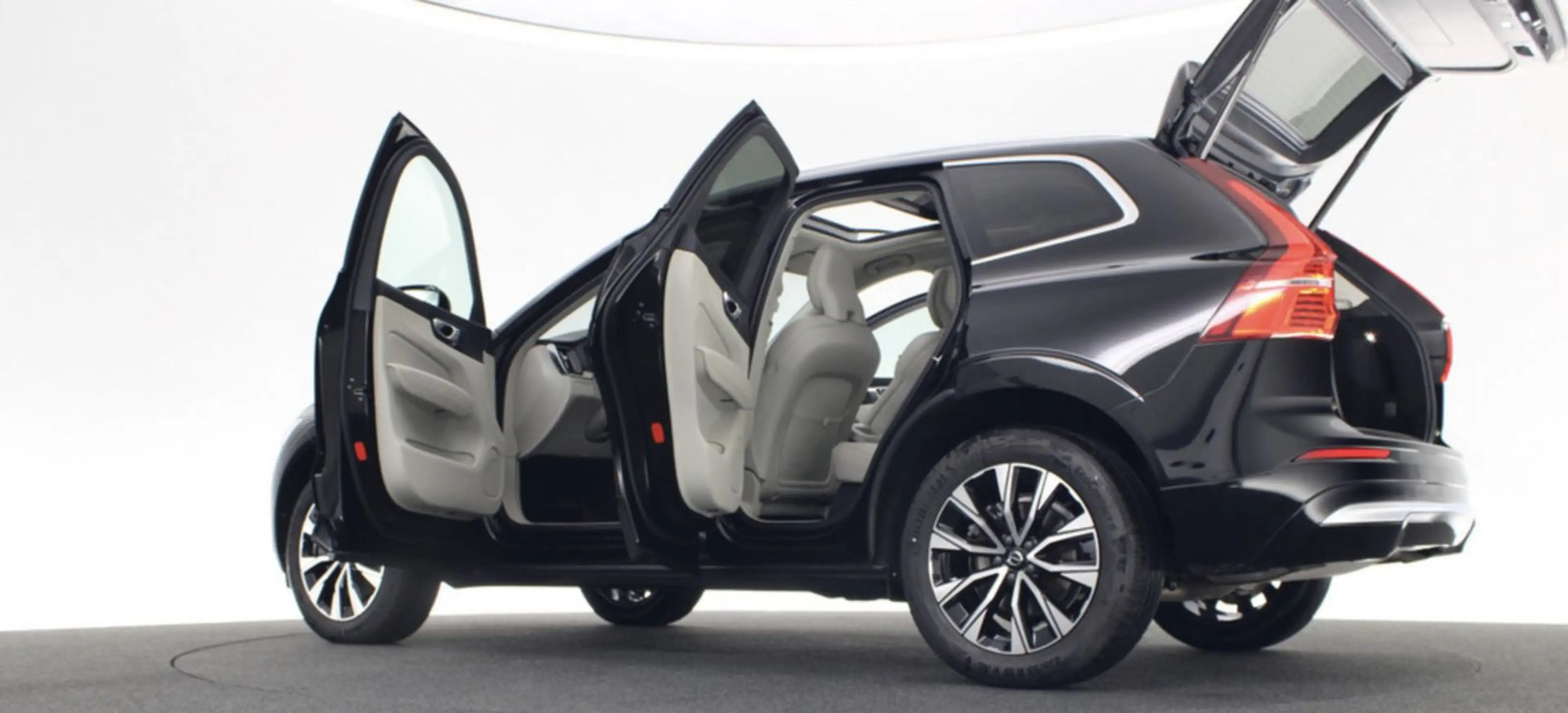 Volvo XC60 Plus Bright/Panorama/Kamera/Navi/LED/Memory — photo 3
