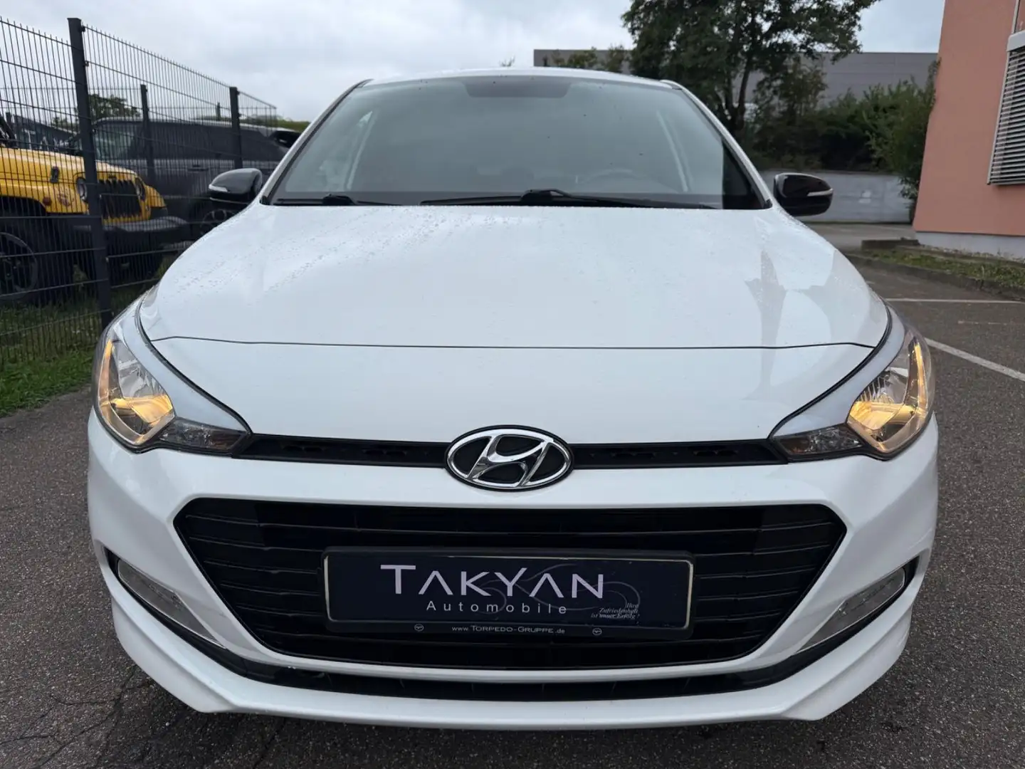 Hyundai i20 Passion / 2.Hand / Klima / SHZ Weiß - 2