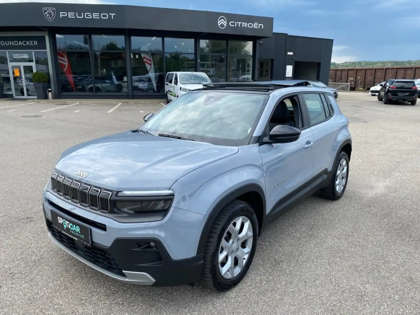 Jeep Avenger Jeep 1,2 GSE T3 100PS Altitude Grau - 1
