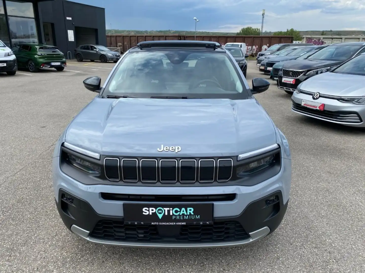 Jeep Avenger Jeep 1,2 GSE T3 100PS Altitude Grau - 2