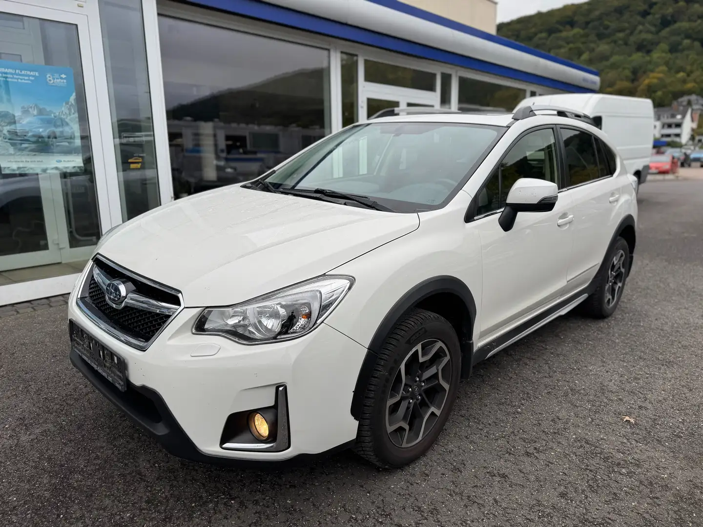 Subaru XV 2.0i Automatik*Premium*1.Hand*Voll! Weiß - 2
