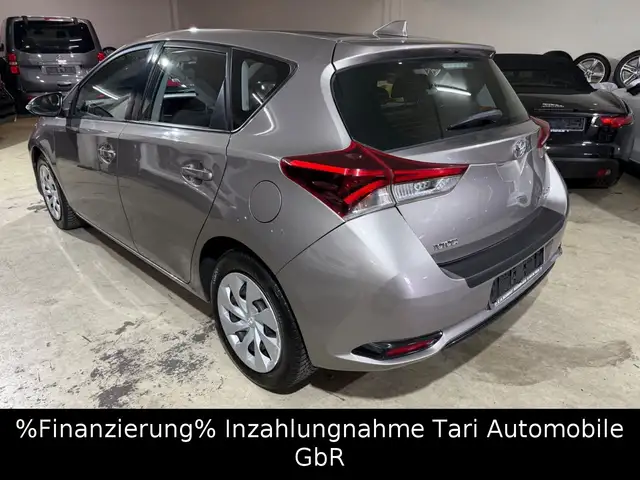 Toyota Auris 1.33 Cool 5-türer Klimaaut.,Sitzhzg.,1.Hd