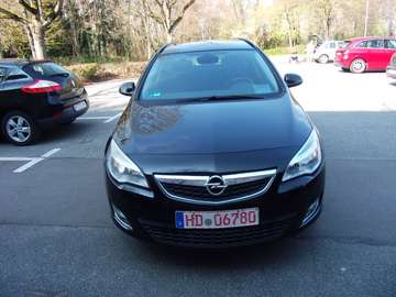 Astra Sports Tourer 1.4 Turbo  Edition