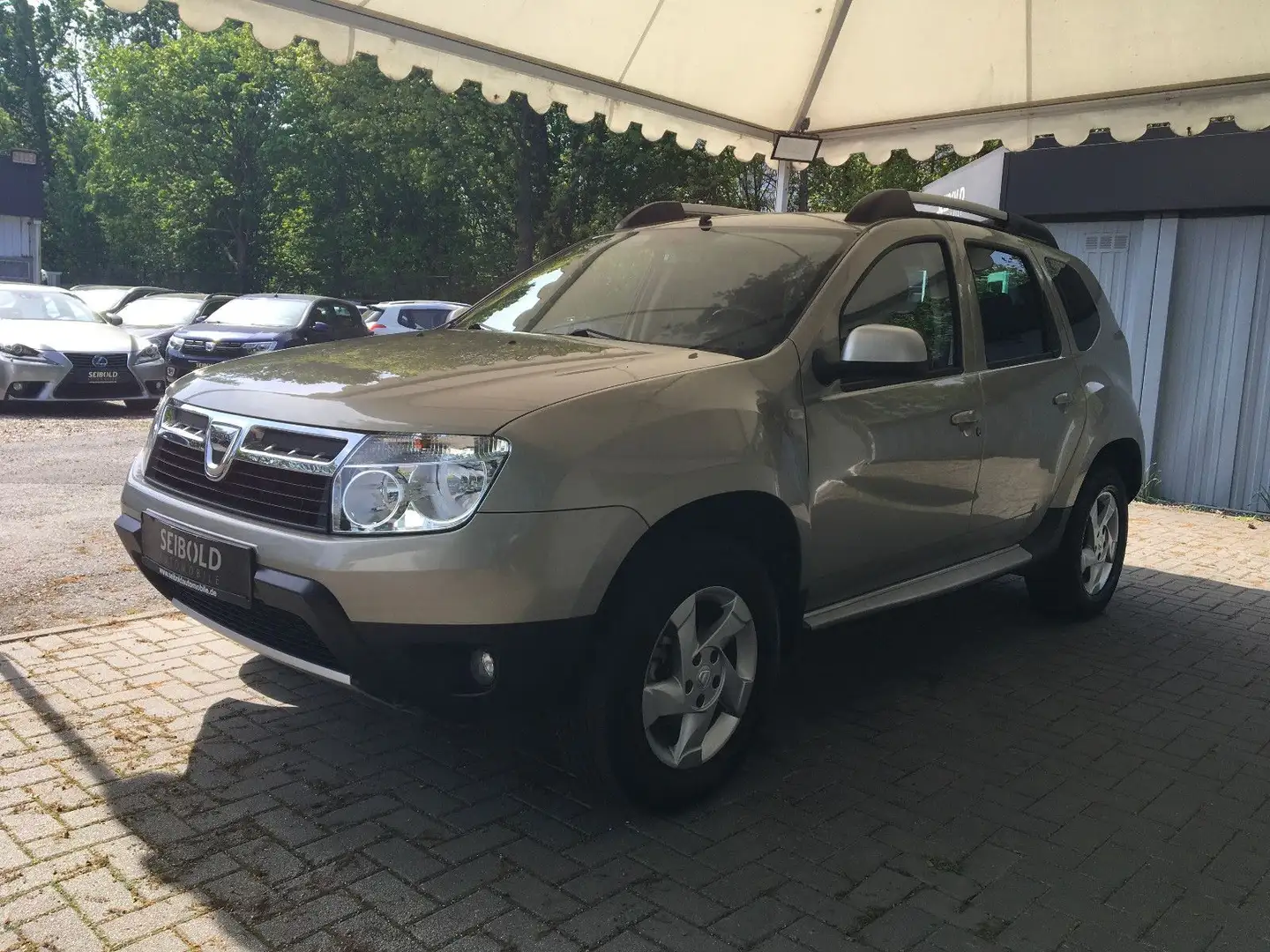 Dacia Duster I 1.6 Prestige 4x2/1.Hd/Leder/Klima/BC Grau - 1