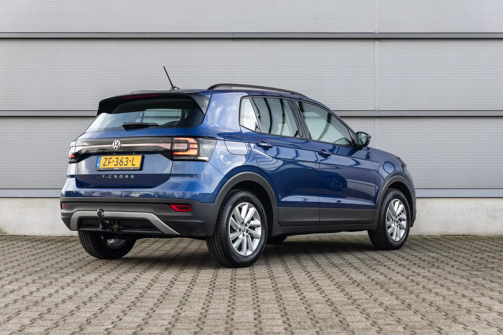 Volkswagen T-Cross 1.0 TSI 95pk Life | Trekhaak | Adaptive Cruise | N Bleu - 2