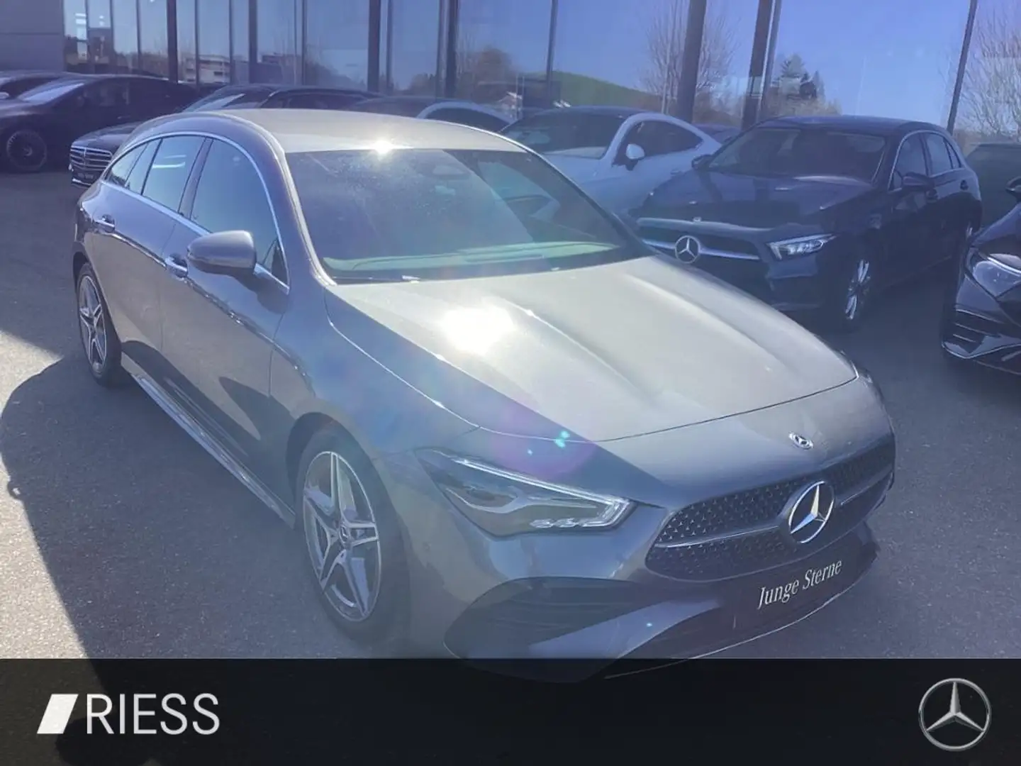 Mercedes-Benz CLA 200 SB AMG Navi PDC Kamera Keyless-Go Spur Grau - 2