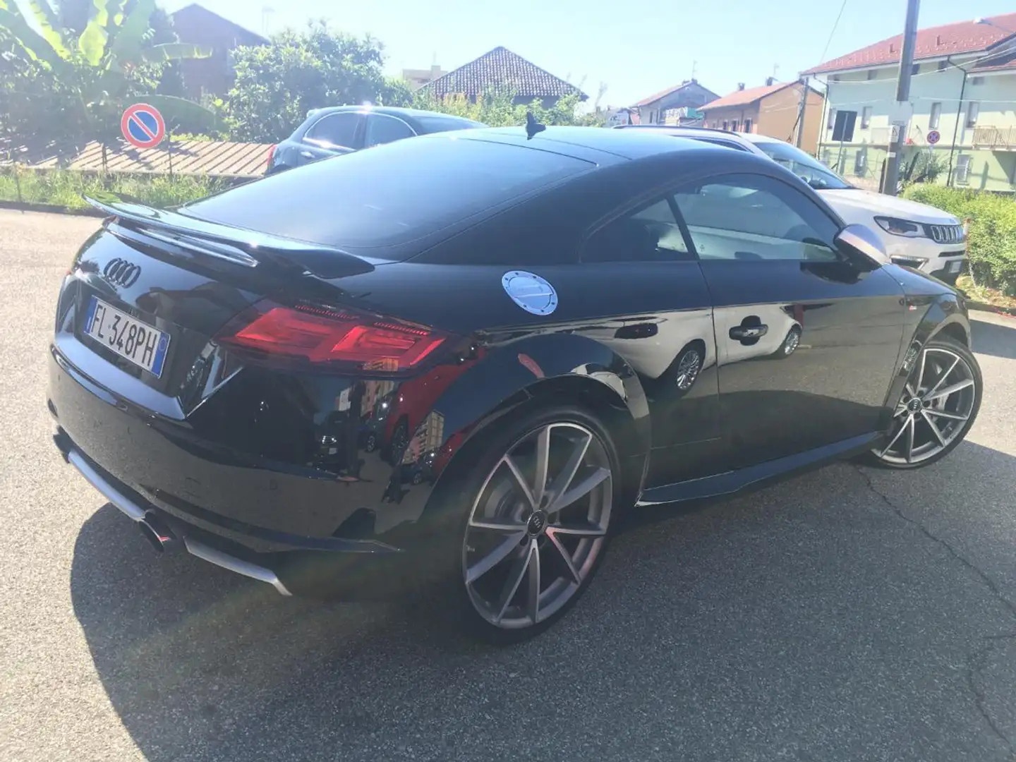 Audi TT Coupé 2.0 TFSI S tronic S line Zwart - 2