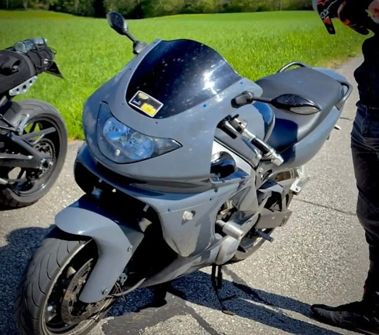Yamaha YZF 600 Grey - 2
