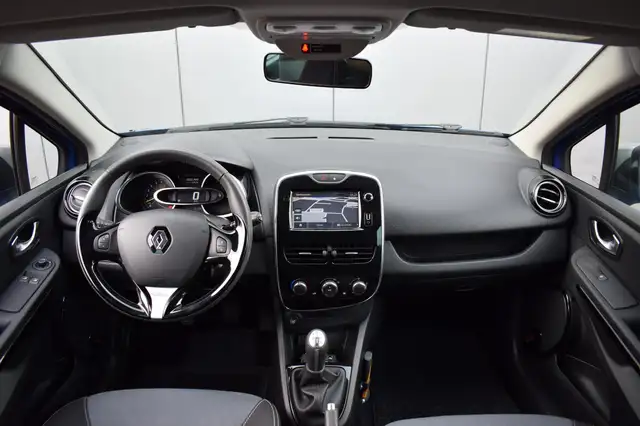 Renault Clio view 11