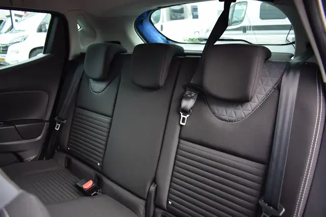 Renault Clio view 6