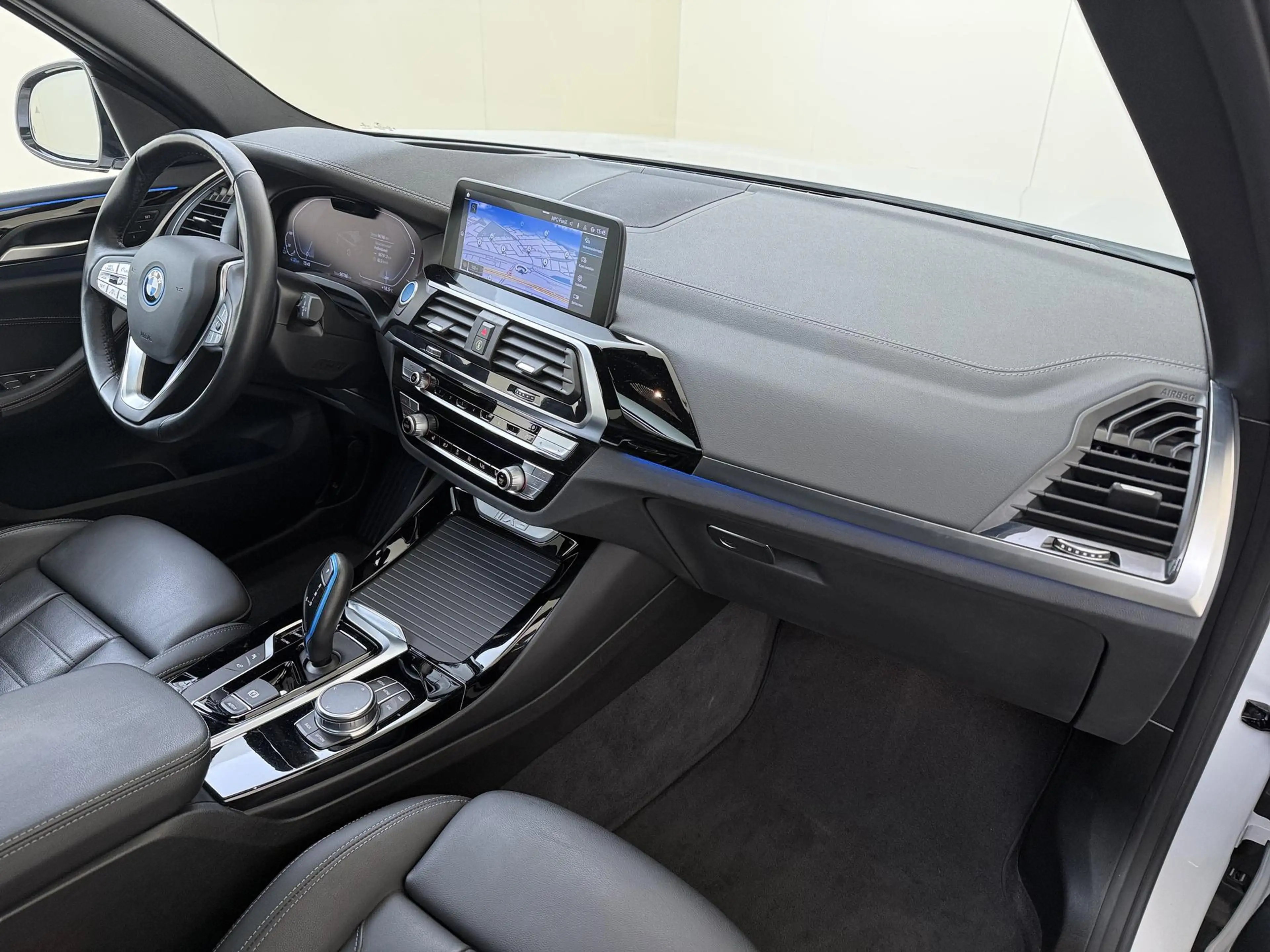 BMW iX3 High Executive 80 kWh Shadow line pack | Trekhaak — photo 5
