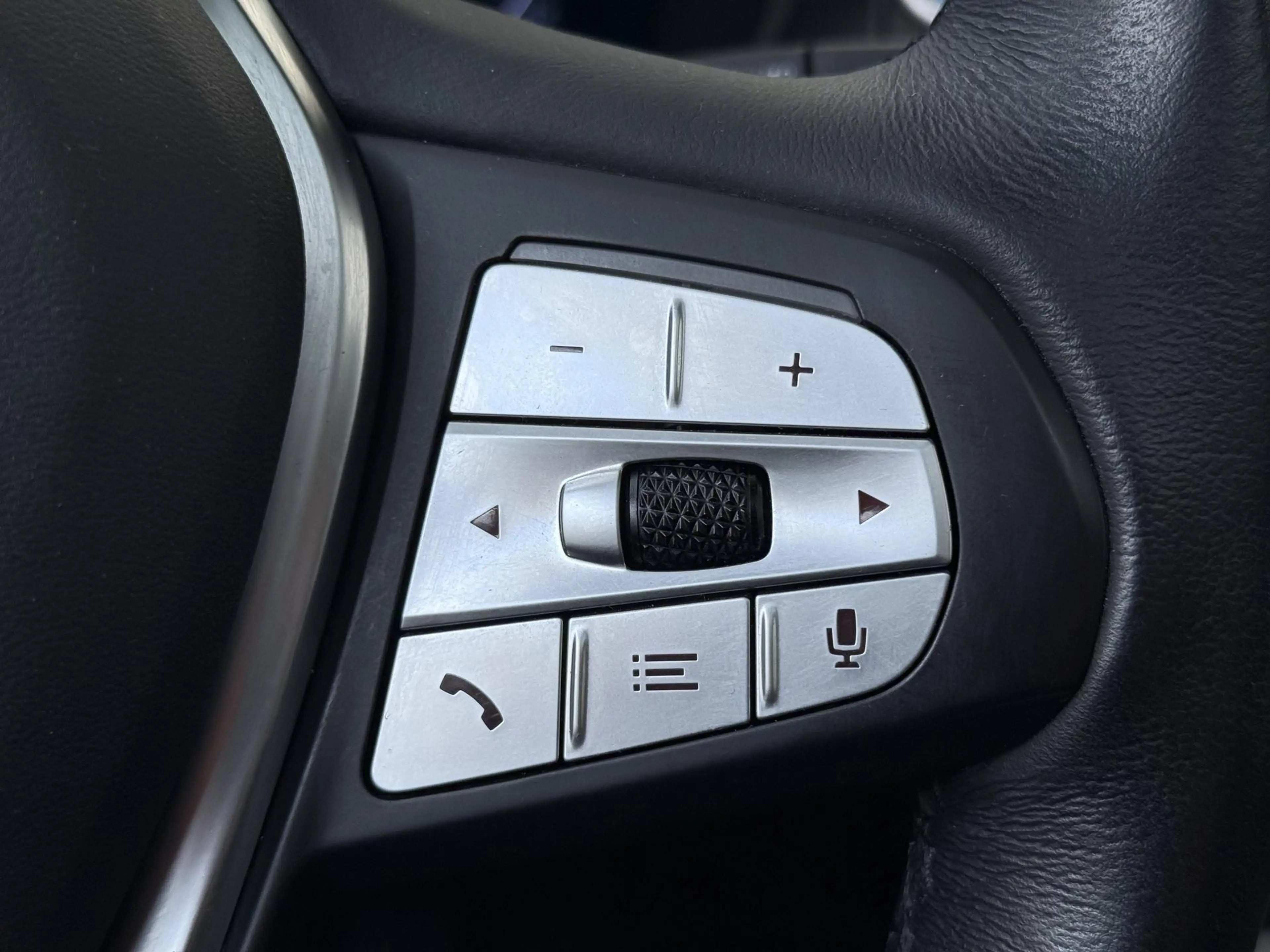 BMW iX3 High Executive 80 kWh Shadow line pack | Trekhaak — photo 13