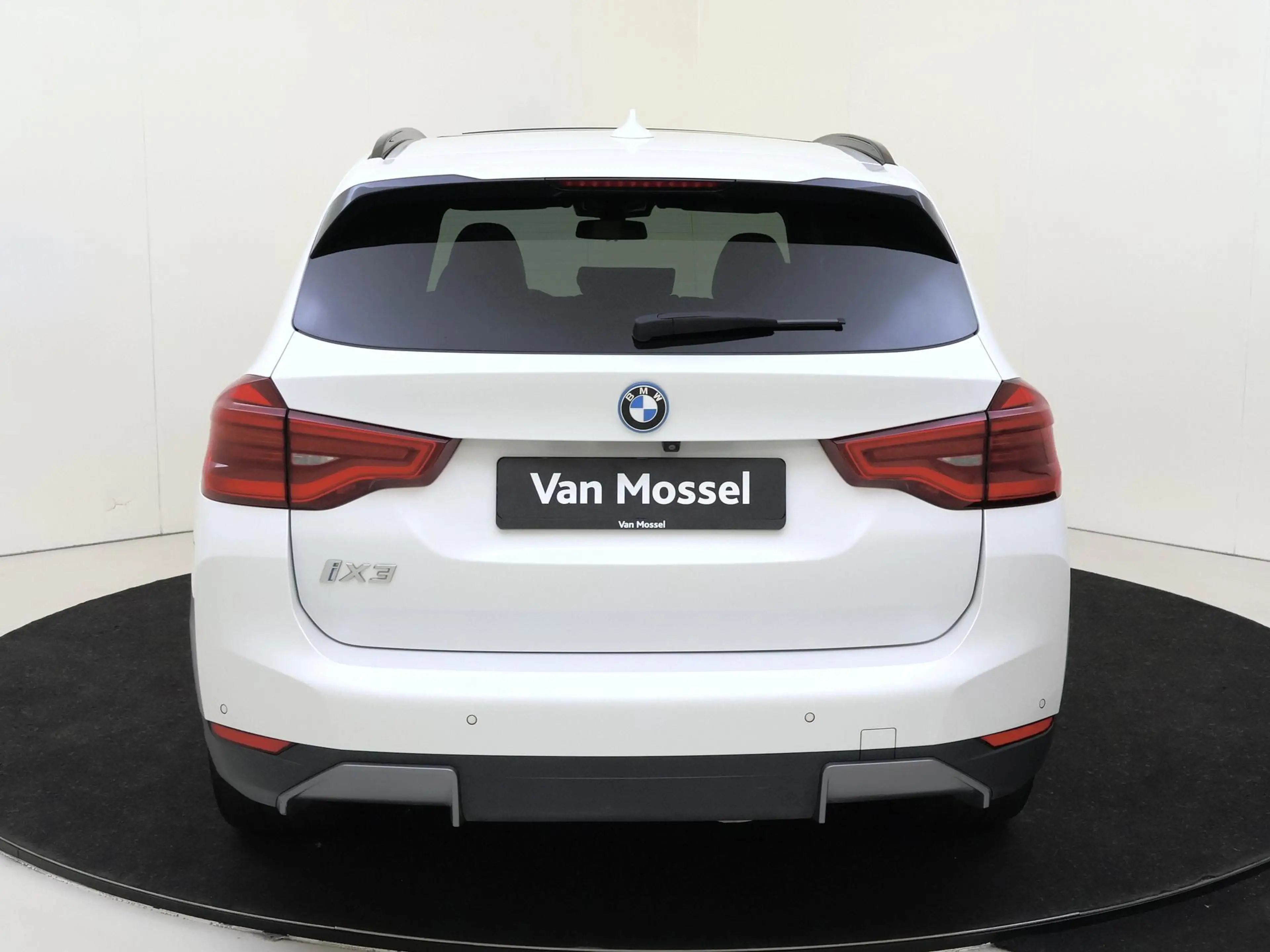 BMW iX3 High Executive 80 kWh Shadow line pack | Trekhaak — photo 7
