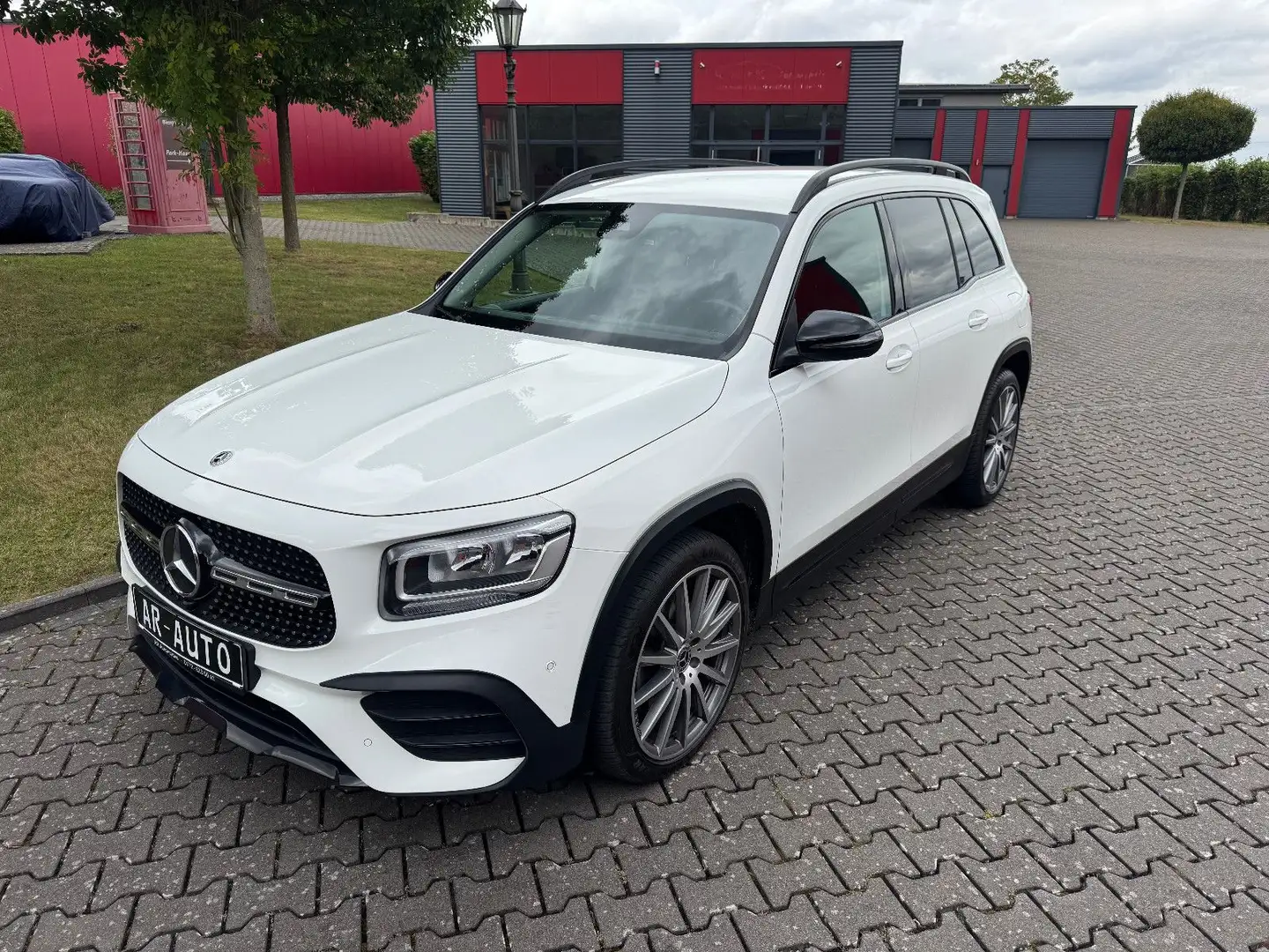 Mercedes-Benz GLB 200 d AMG-LINE Night Paket 20 Zoll Alufelgen Weiß - 1