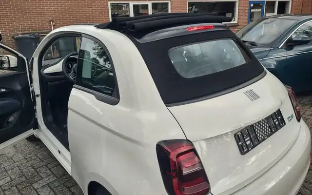 Fiat 500 view 22