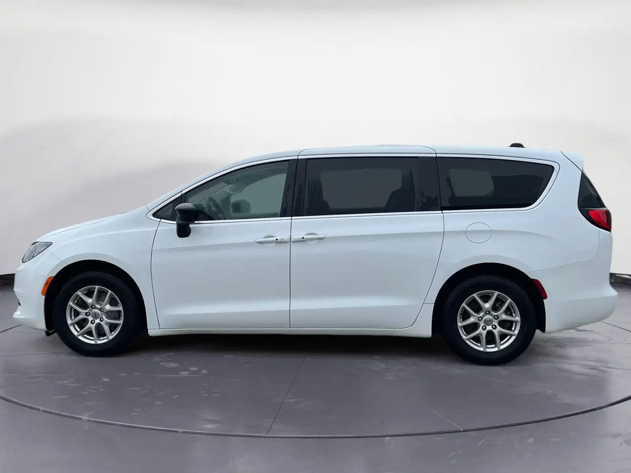 Chrysler Grand Caravan снимка Chrysler Grand Caravan