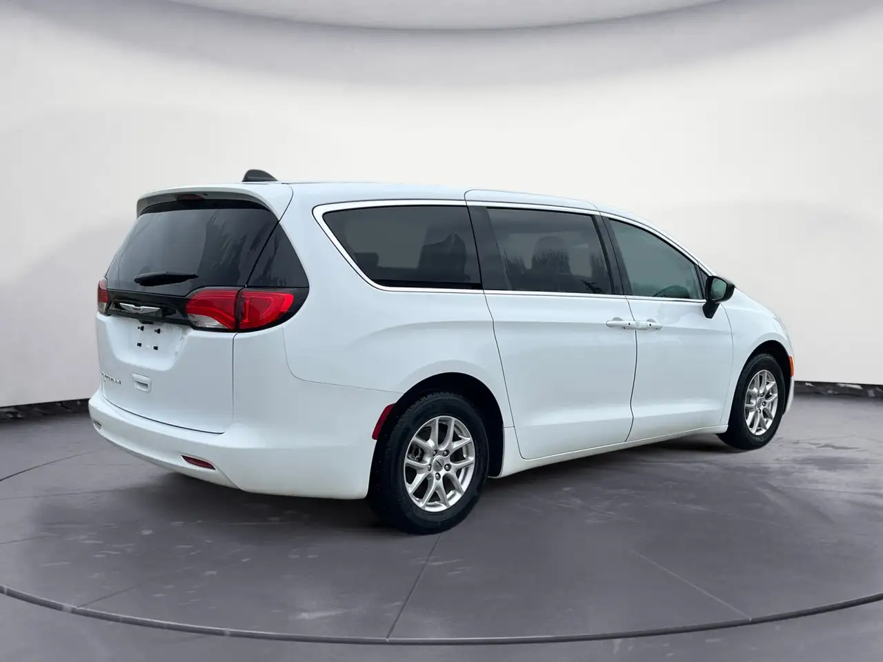 Chrysler Grand Caravan снимка Chrysler Grand Caravan