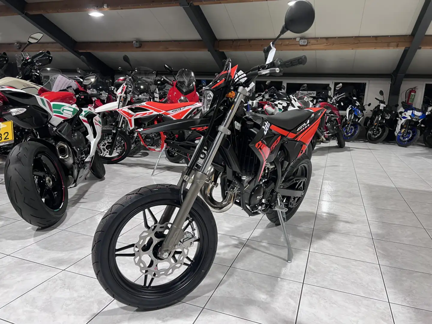Beta RR 50 SUPER MOTARD 2T Fekete - 2