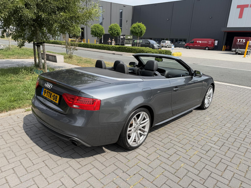 Audi A5 Cabrio 1.8 TFSI S Line Dealer onderhouden — photo 3