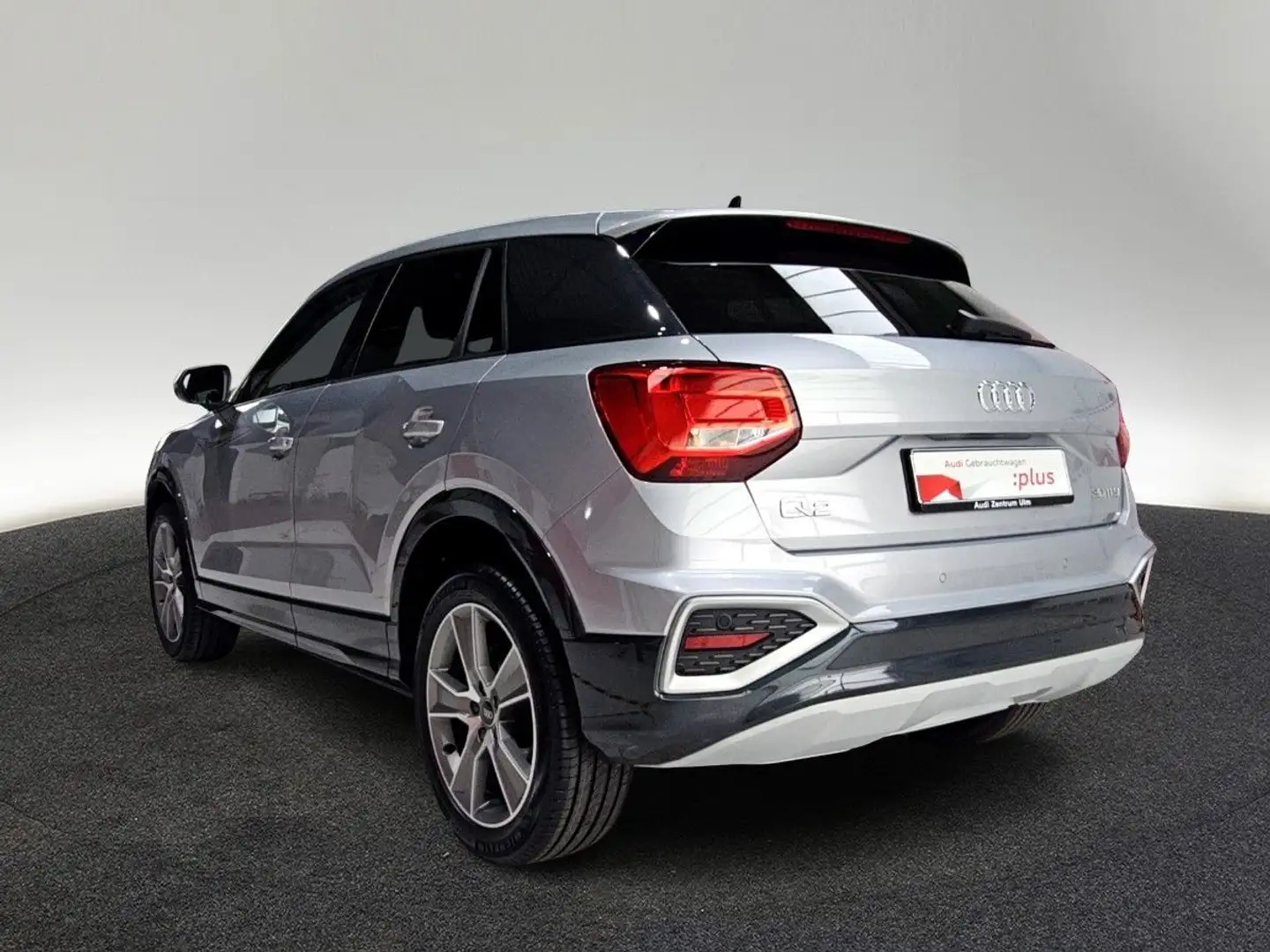 Audi Q2 advanced 30 TFSI 18 AHK NAVI STANDH 5J.GAR. Silber - 2