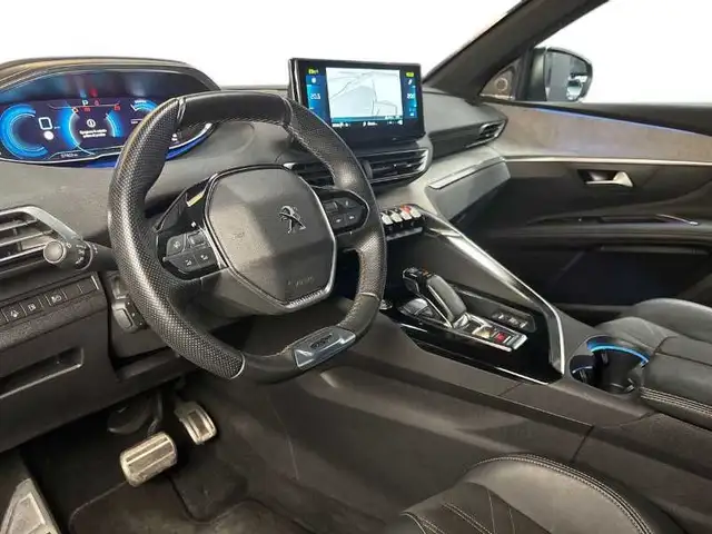 Peugeot 3008 view 11