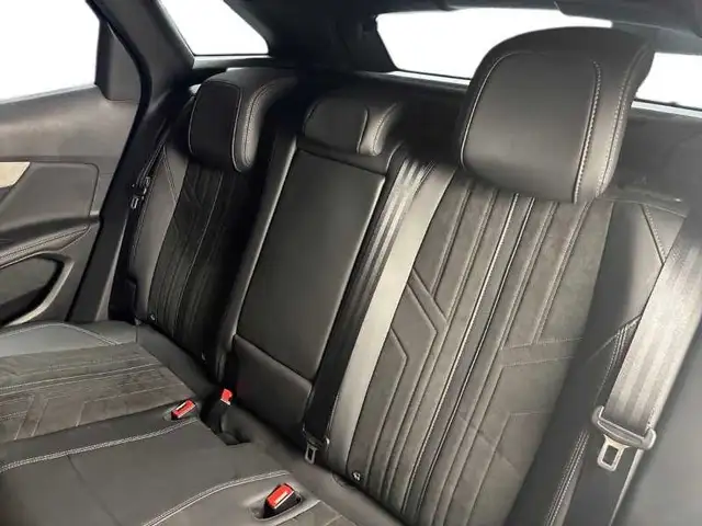 Peugeot 3008 view 9