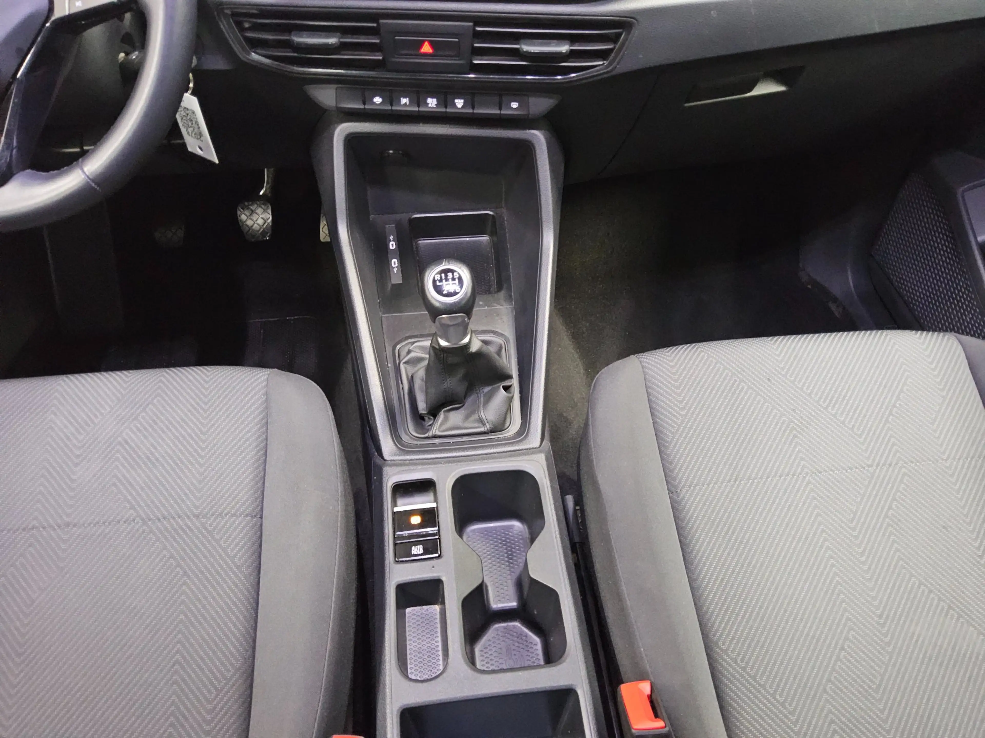Ford Grand Tourneo GRAND TOURNEO CONNEC 7-SITZE NAVI RADIO TEMPO MFL PDC AHK — photo 6