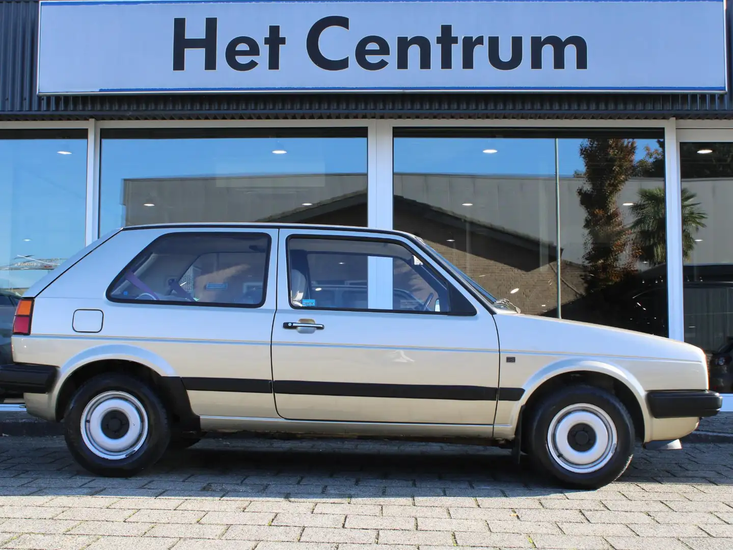 Volkswagen Golf 1.8 90PK Automaat Injectie UNIEK!!! van eerste eig Beige - 2