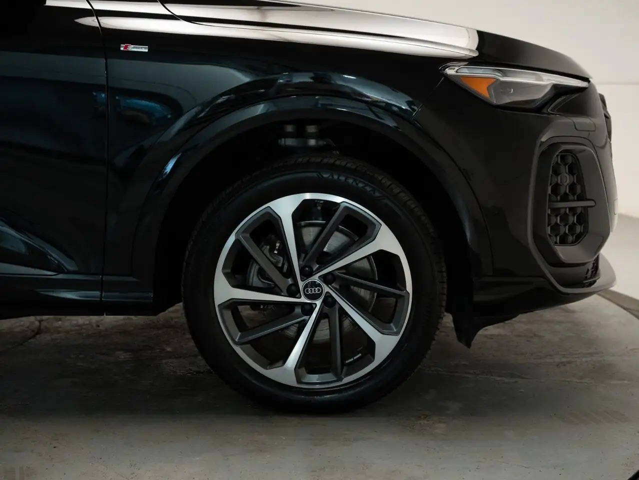 Audi Q5 снимка Audi Q5