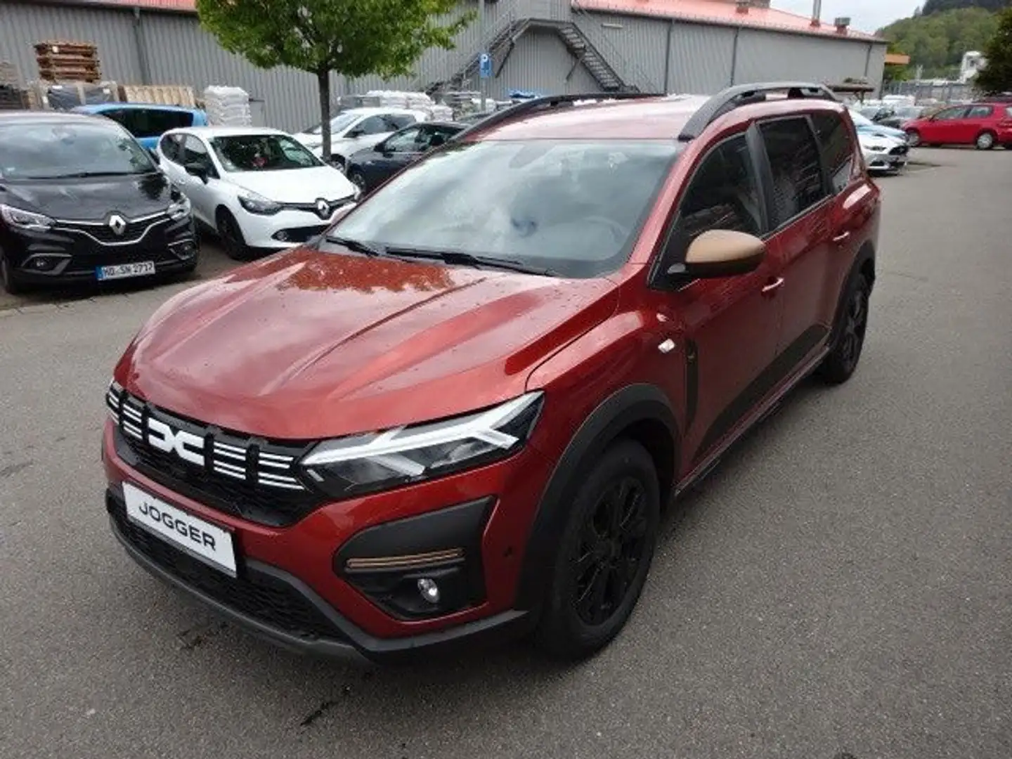 Dacia Jogger TCe 110 Extreme+ 7-Sitz Jogger Extreme+ TCe 110 Marrone - 1