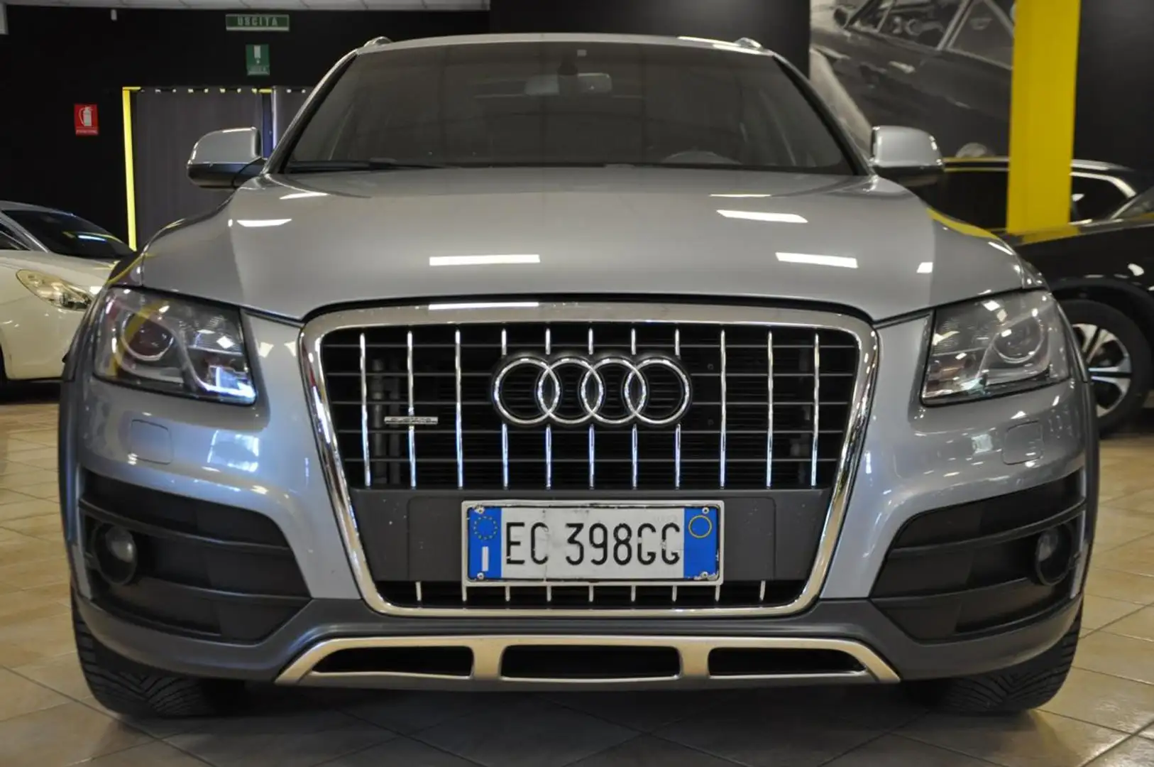 Audi Q5 3.0 V6 TDI quattro S tronic*TETTO/LED/NAVI/PDC* Grigio - 2