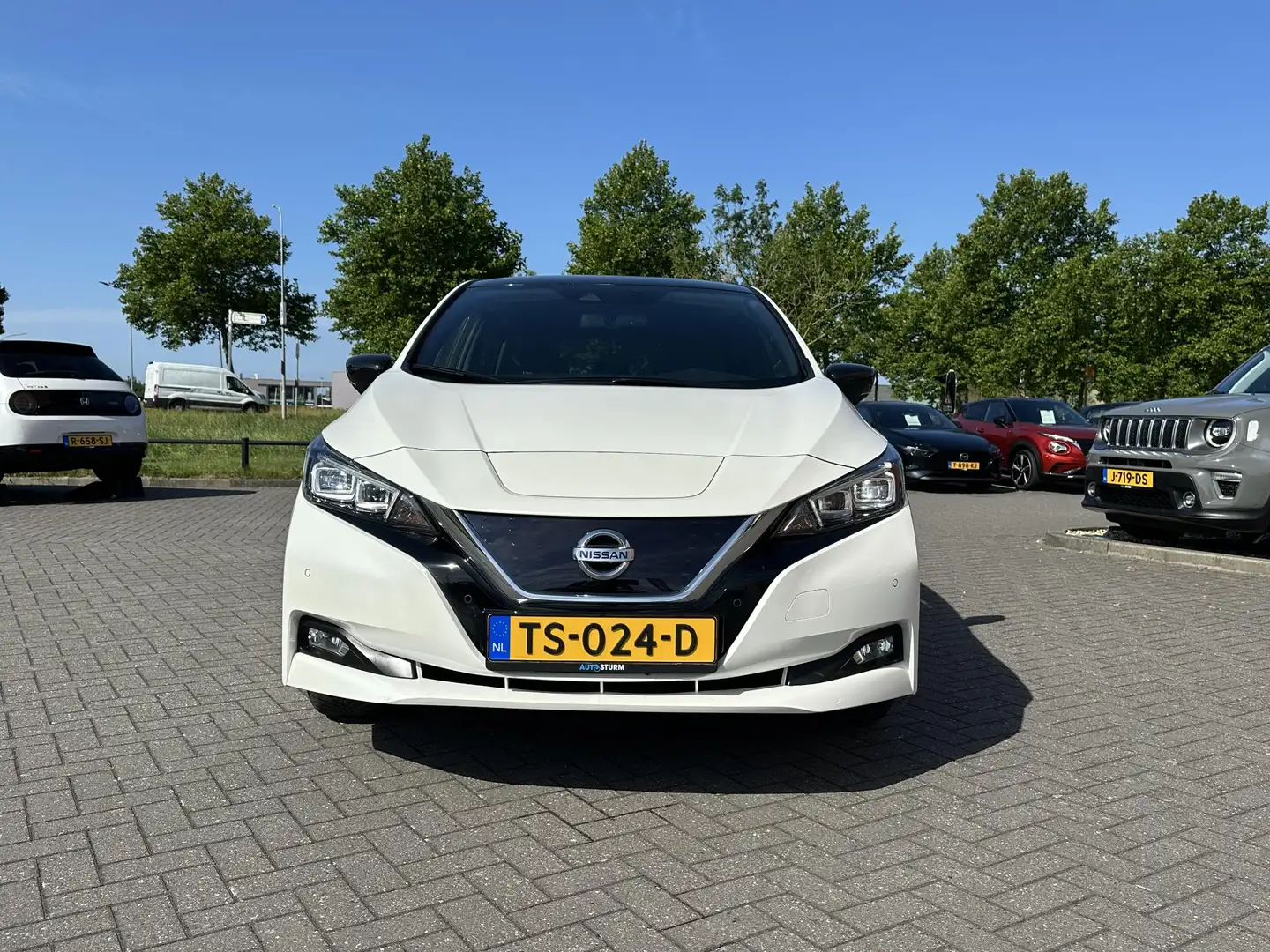 Nissan Leaf Tekna 40 kWh | Trekhaak | Adapt. Cruise Control | Wit - 2