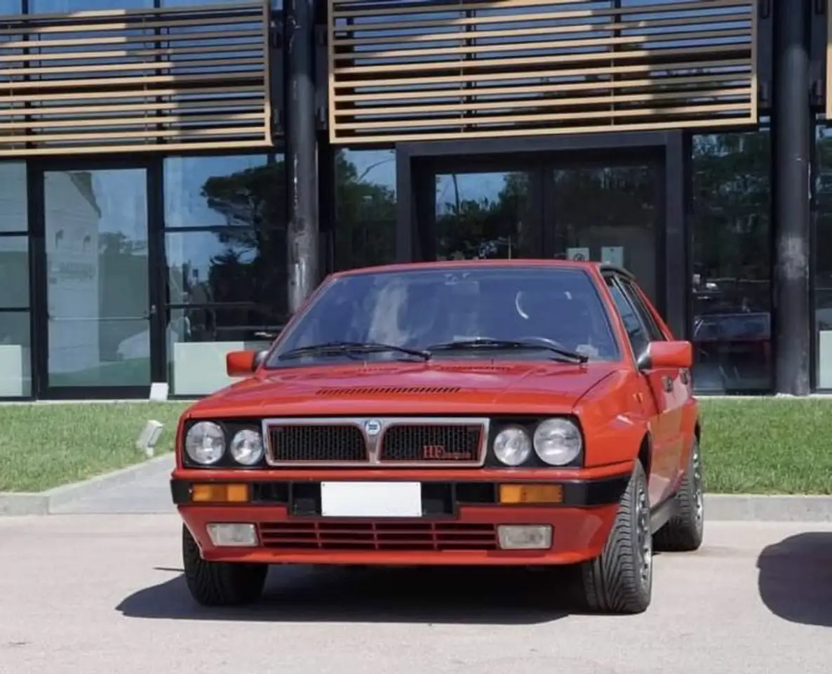 Lancia Delta 2.0 integrale, foto 1