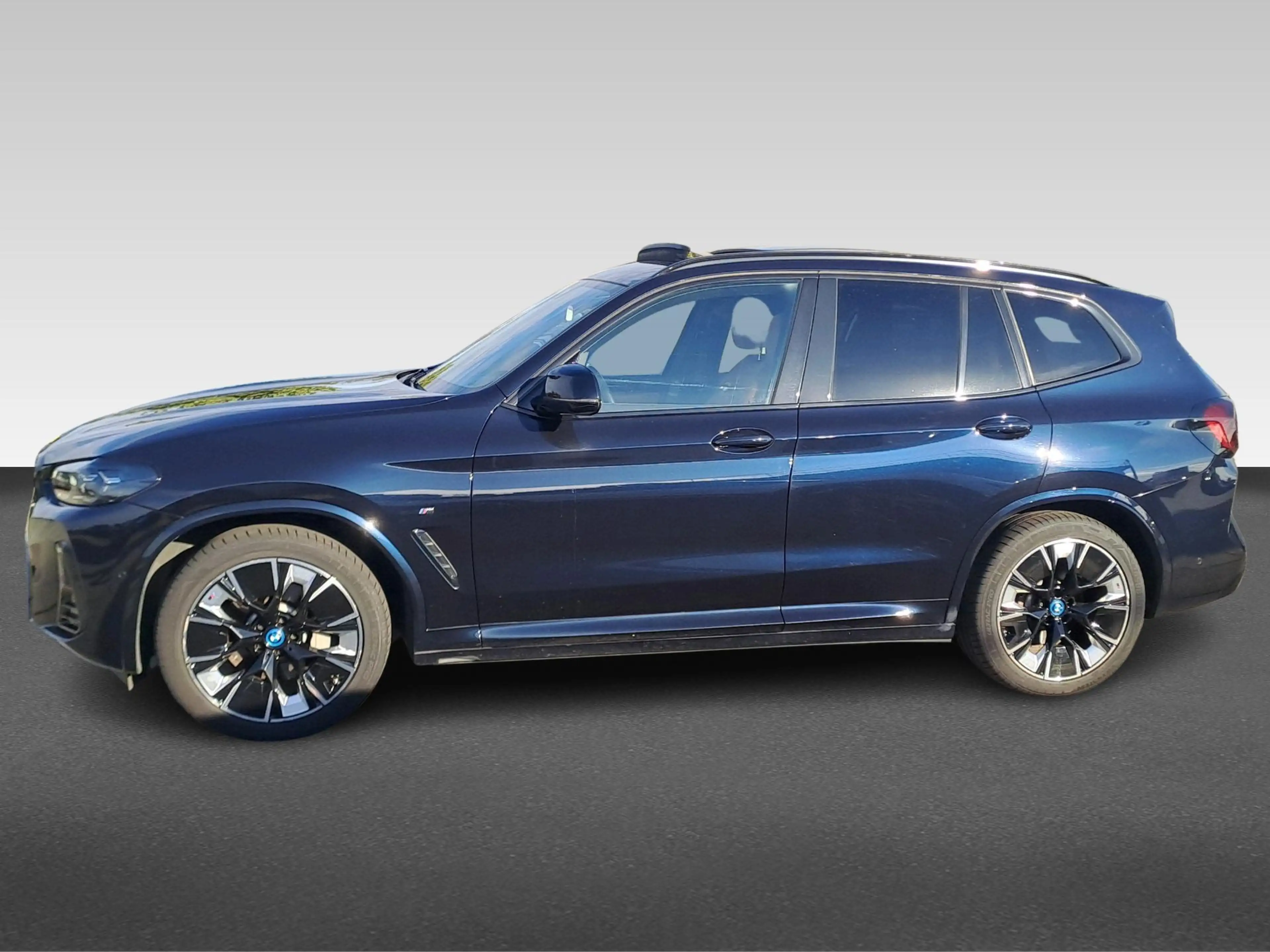 BMW iX3 Executive M-Sport Automaat 80 kWh — photo 2