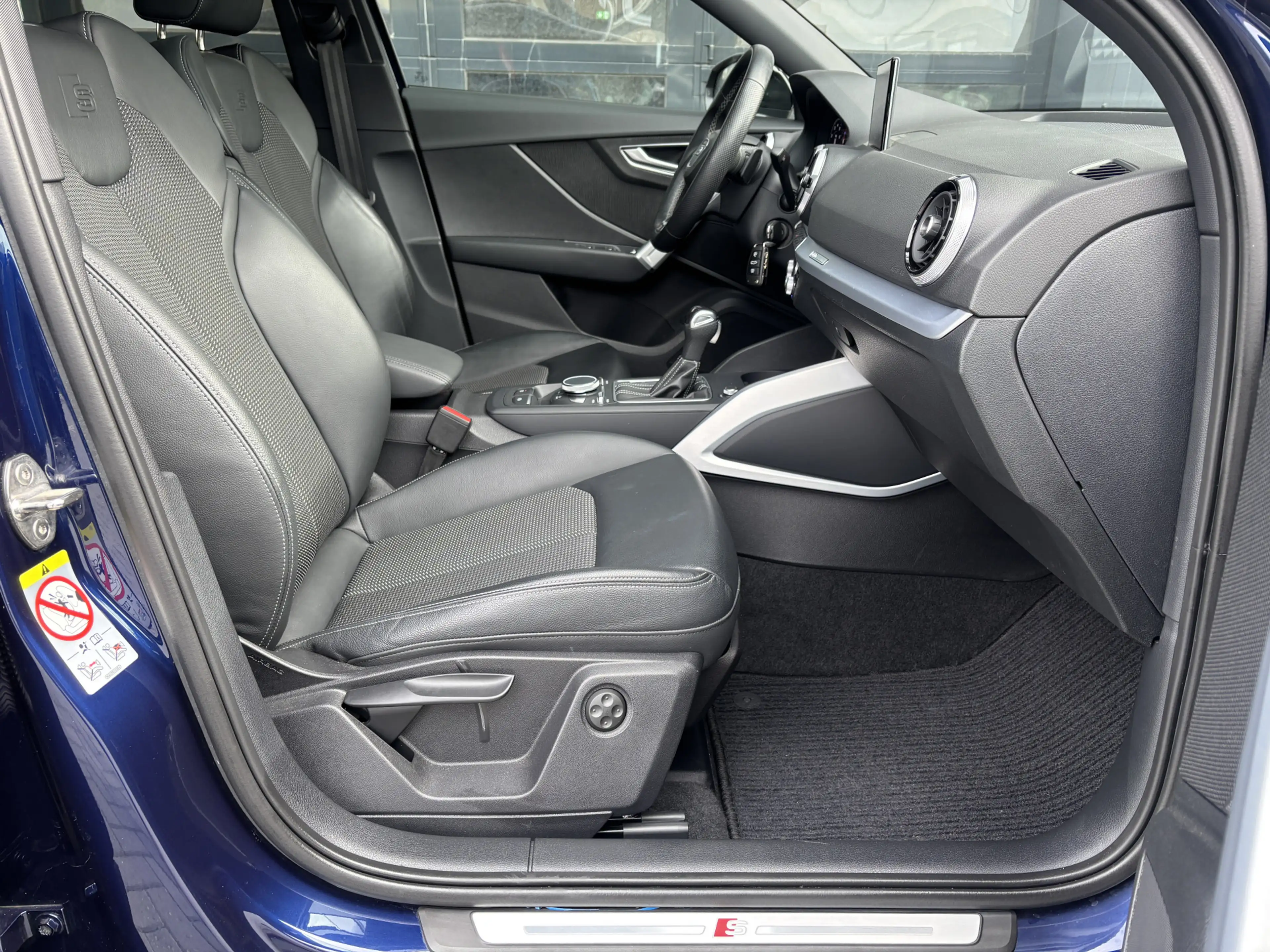 Audi Q2 35 TFSI S-Line Pano Navarra blauw — photo 7