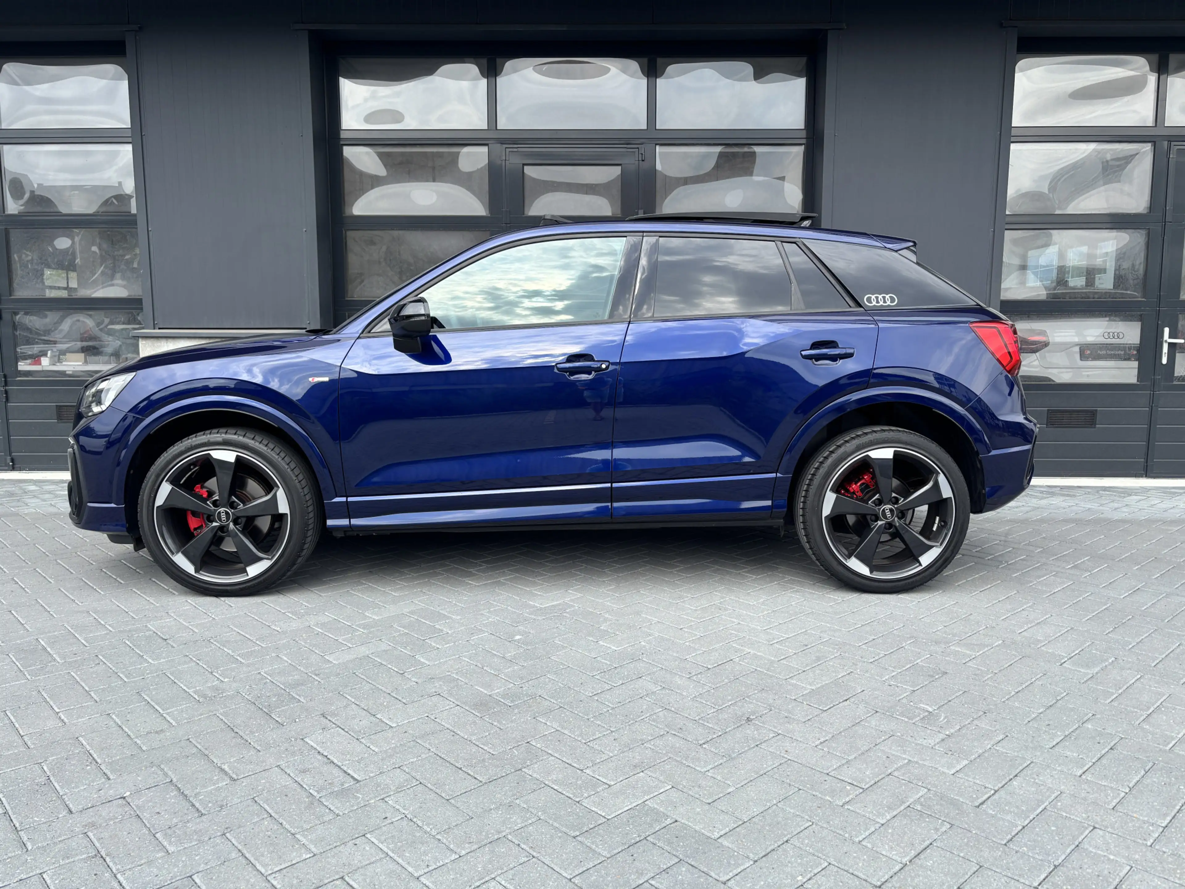 Audi Q2 35 TFSI S-Line Pano Navarra blauw — photo 5