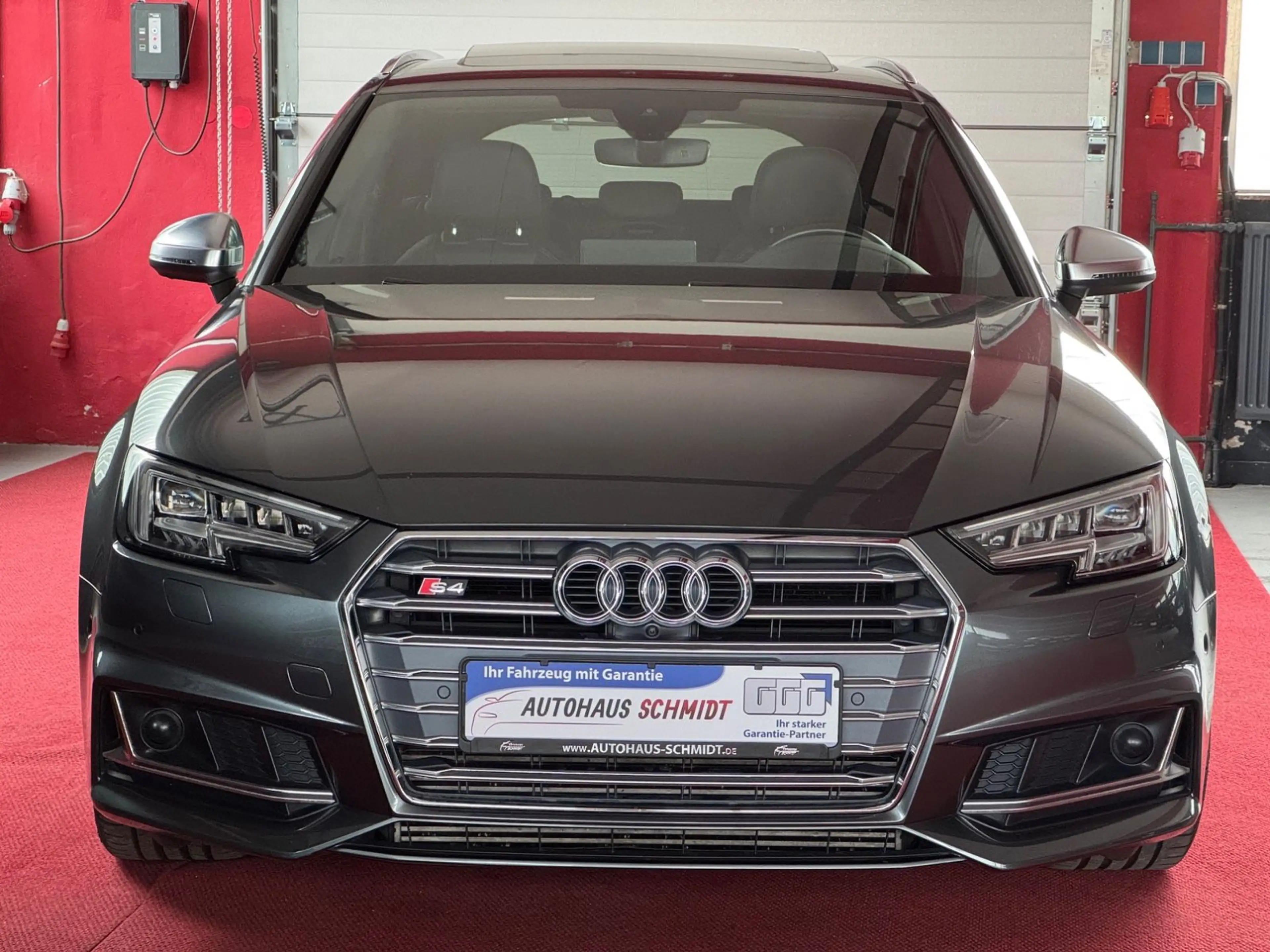Audi S4 Avant 3.0TFSI Pano Virtual Matrix ACC B&O 19" — photo 2