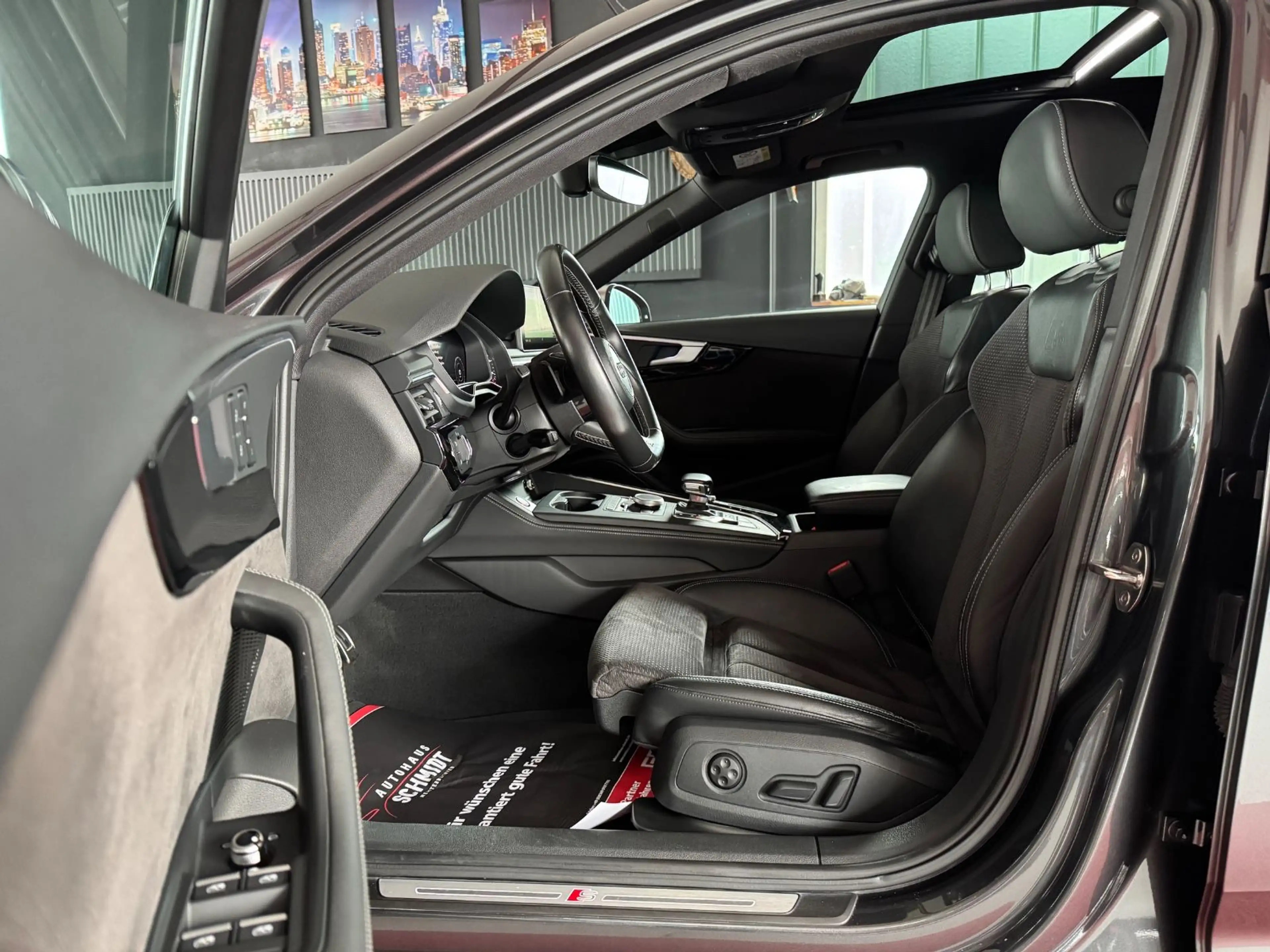 Audi S4 Avant 3.0TFSI Pano Virtual Matrix ACC B&O 19" — photo 10