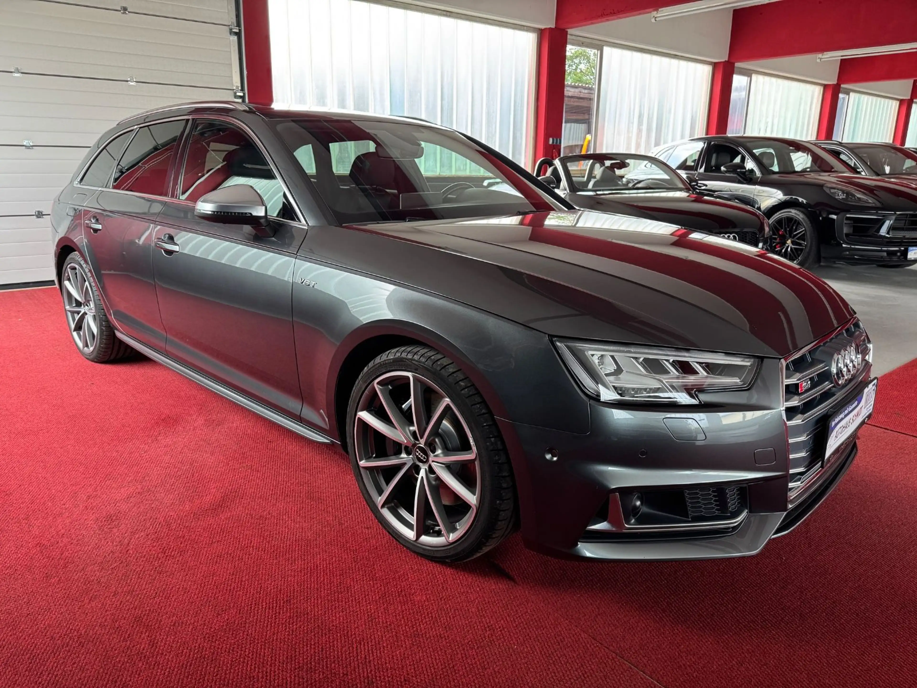 Audi S4 Avant 3.0TFSI Pano Virtual Matrix ACC B&O 19" — photo 3
