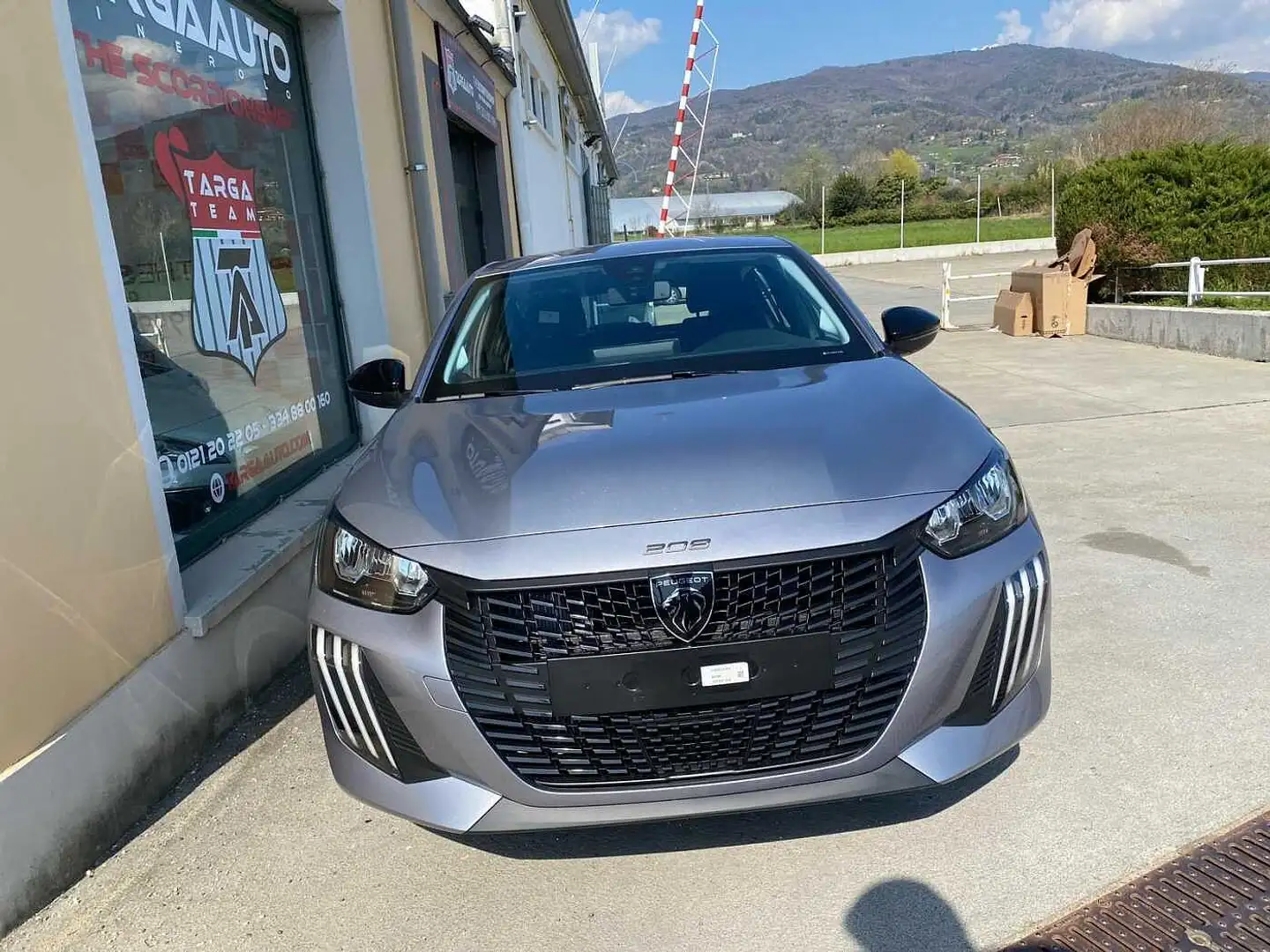 Peugeot 208 Hybrid 100 e-DCS6 Style Grigio - 2