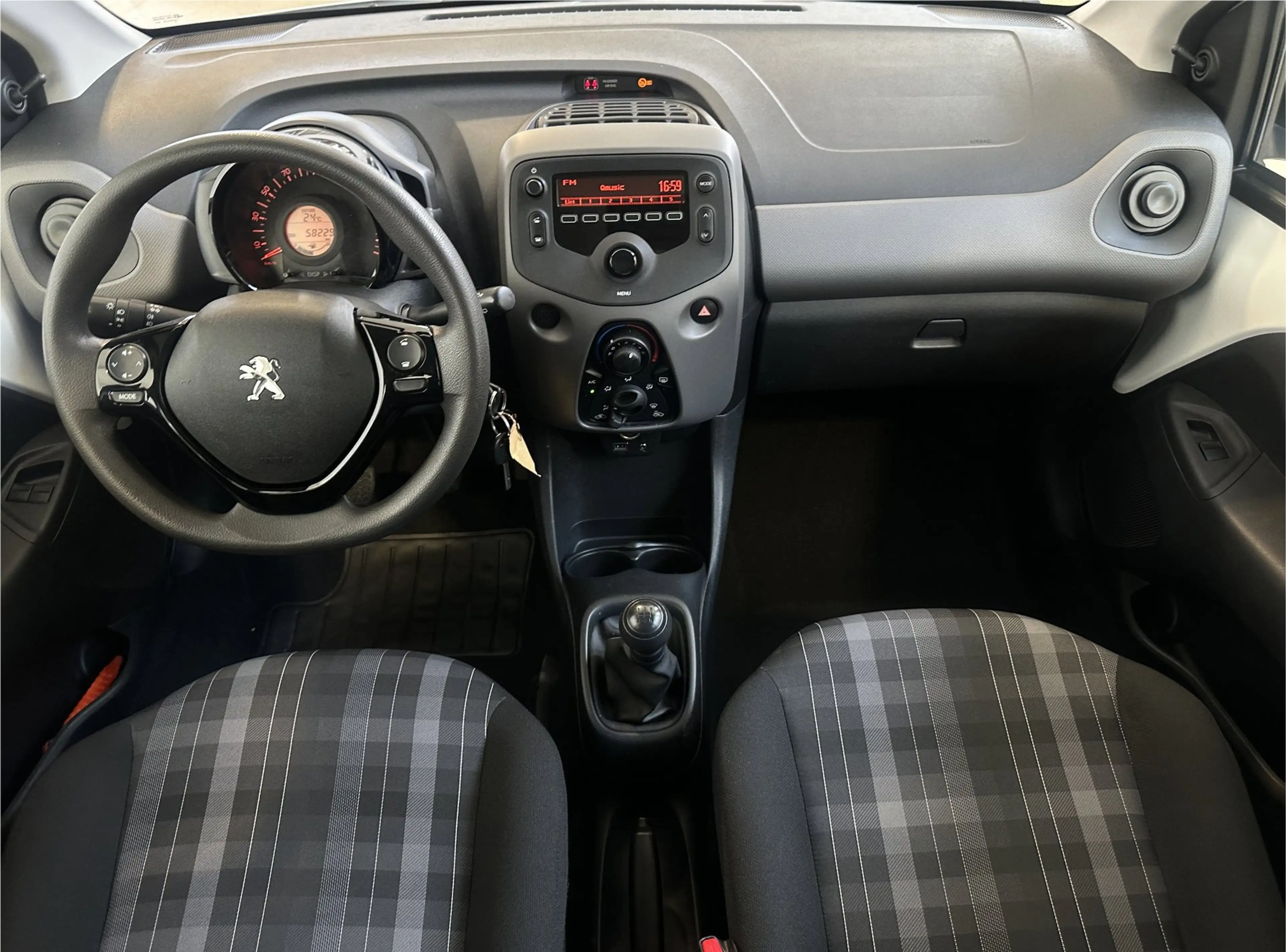 Peugeot 108 1.0 e-VTi Active | Bluetooth | NL | Airco | C.V | — photo 8