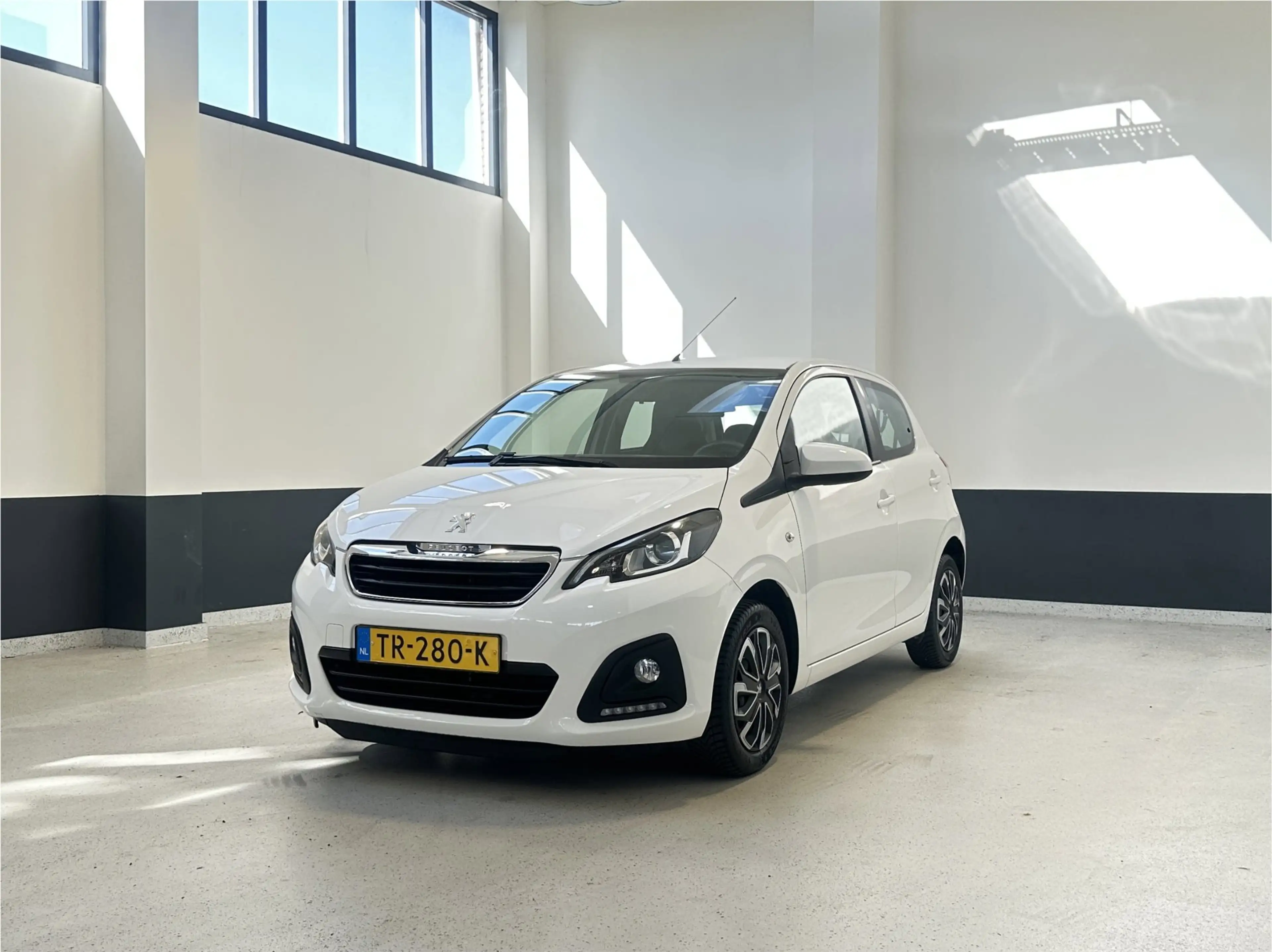 Peugeot 108 1.0 e-VTi Active | Bluetooth | NL | Airco | C.V | — photo 2