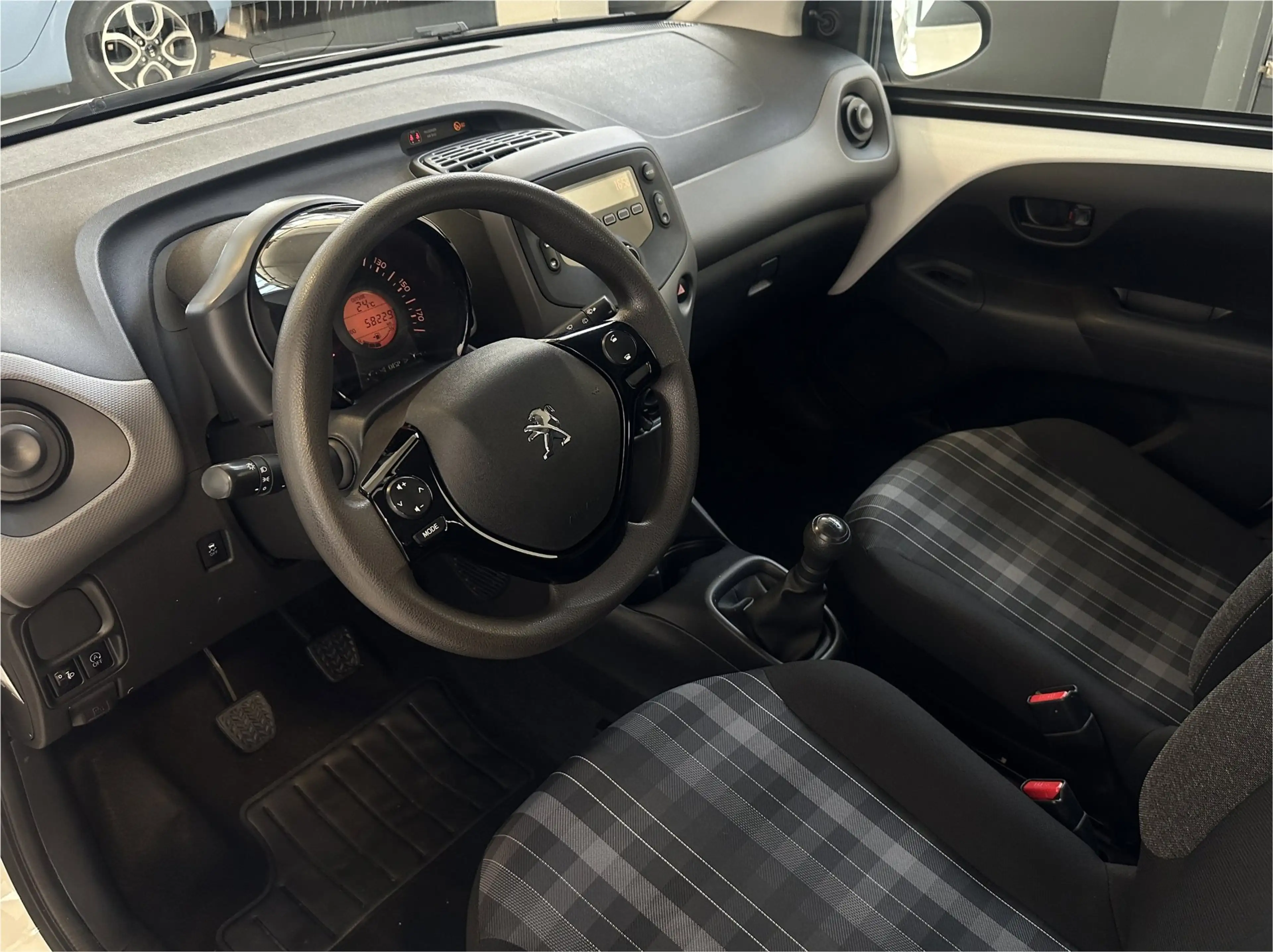 Peugeot 108 1.0 e-VTi Active | Bluetooth | NL | Airco | C.V | — photo 23