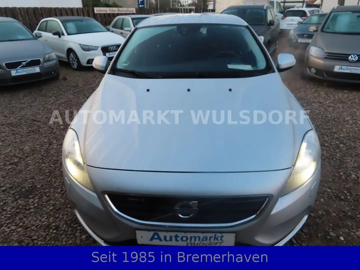 Volvo V40 You!,1,6D,Erst:6900KM,Scheckheft,1 Hand,Navi Silber - 2