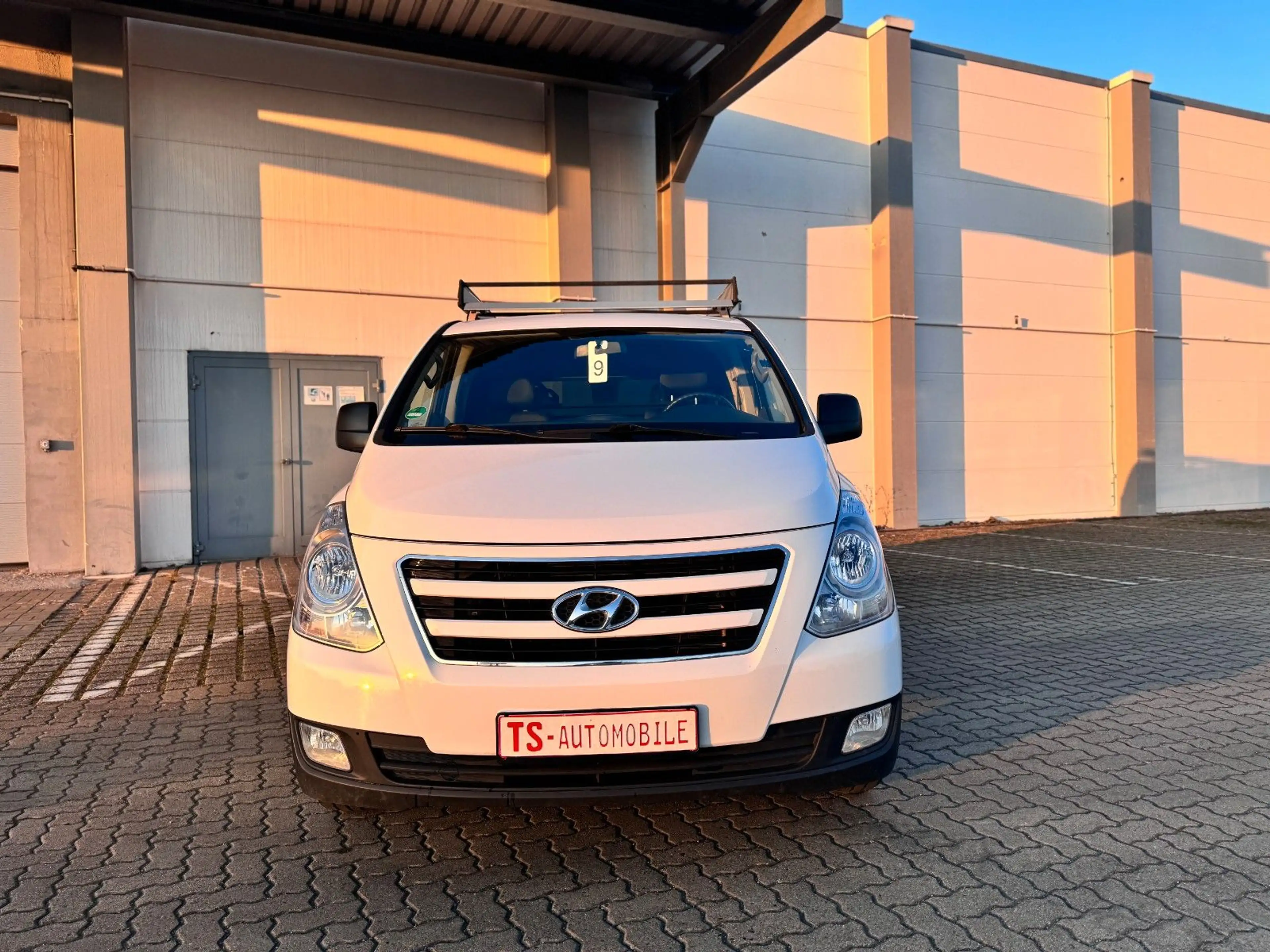Hyundai H-1 Kasten*1.HAND*KLIMA*AUTOMATIK*REGALE*SORTIMO — photo 12
