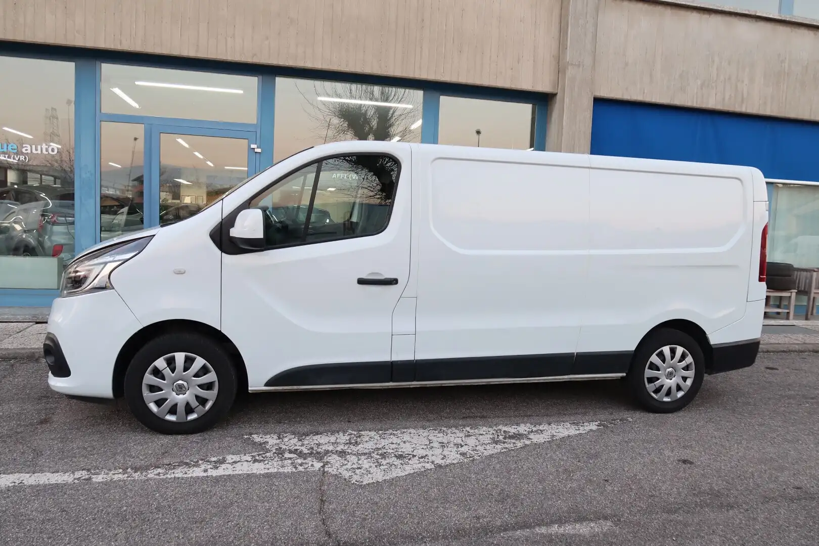 Renault Trafic T29 1.6 dCi 120CV Passo Lungo Furgone Ice Bianco - 2